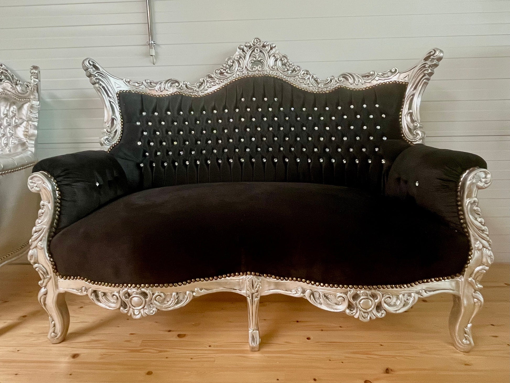 Lounge Sofa Barock Sofa im französischen Stil für Bar Salon Nachtclub / Lounge Sofa Baroque French Style Love Seat for Bar Salon Nightclub