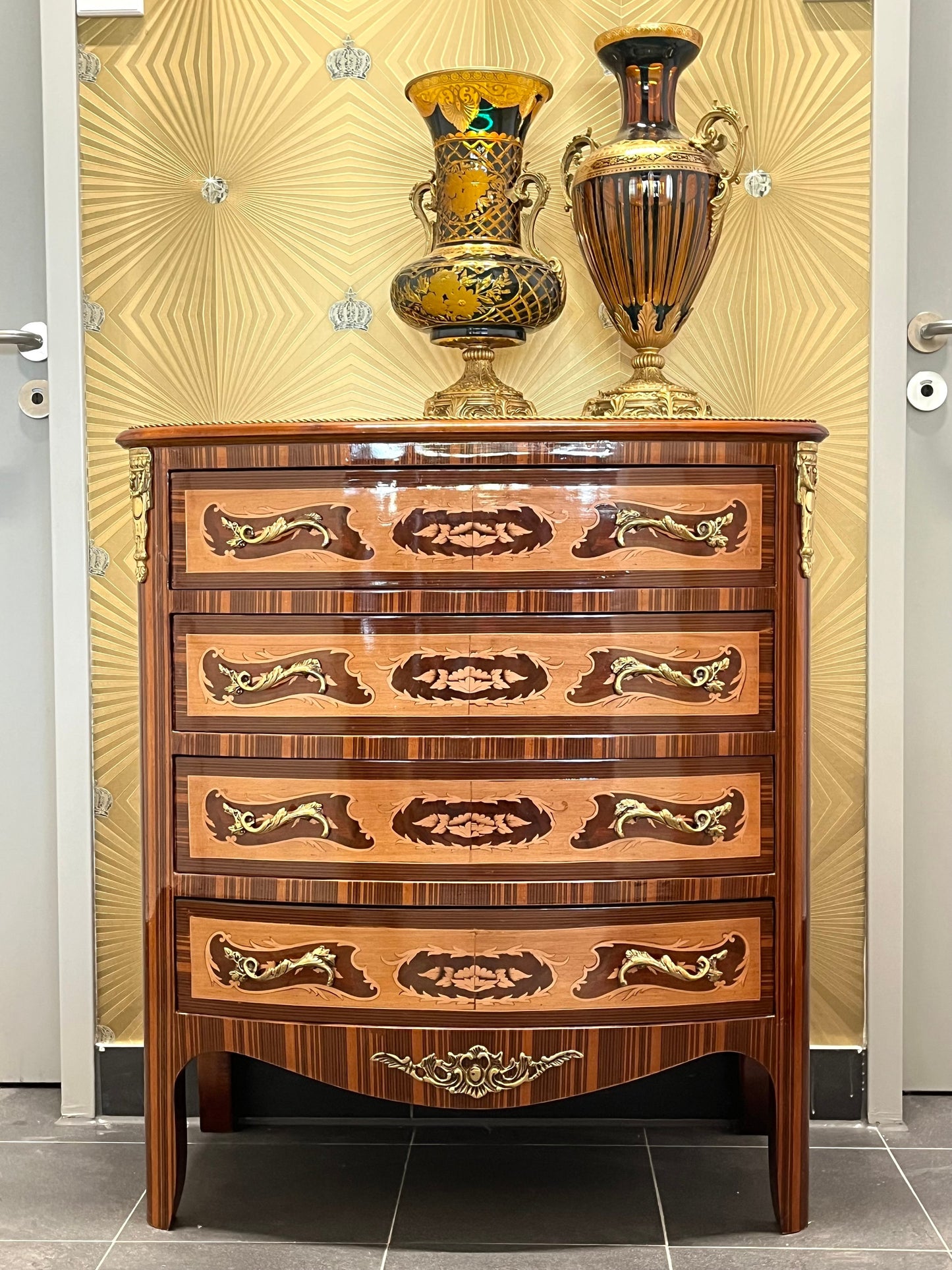 Chest of Drawer Retro Style 4 Drawers Cabinet Baroque Style Chest of Drawer Wood French Baroque Style Chest of Drawer for Home