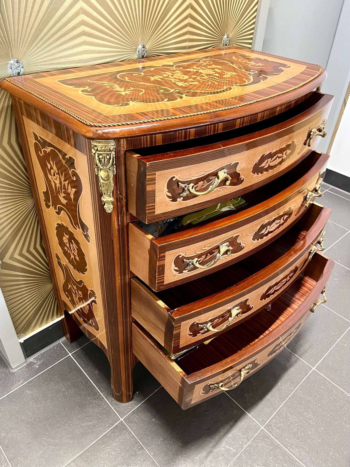 Chest of Drawer Retro Style 4 Drawers Cabinet Baroque Style Chest of Drawer Wood French Baroque Style Chest of Drawer for Home