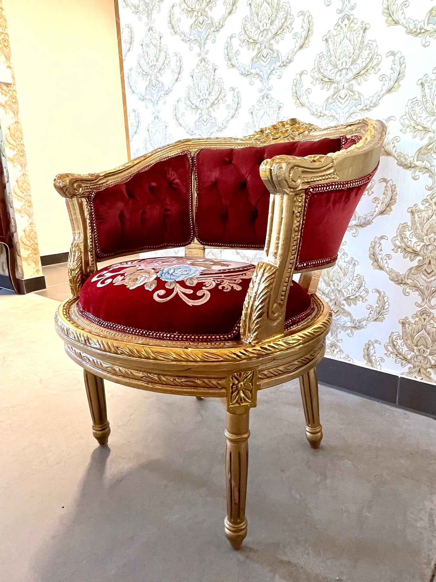 Antique Style Sofa Set Red French Baroque Style Sofa Set in Bordeaux Color French Style Sofa for Lounge Room