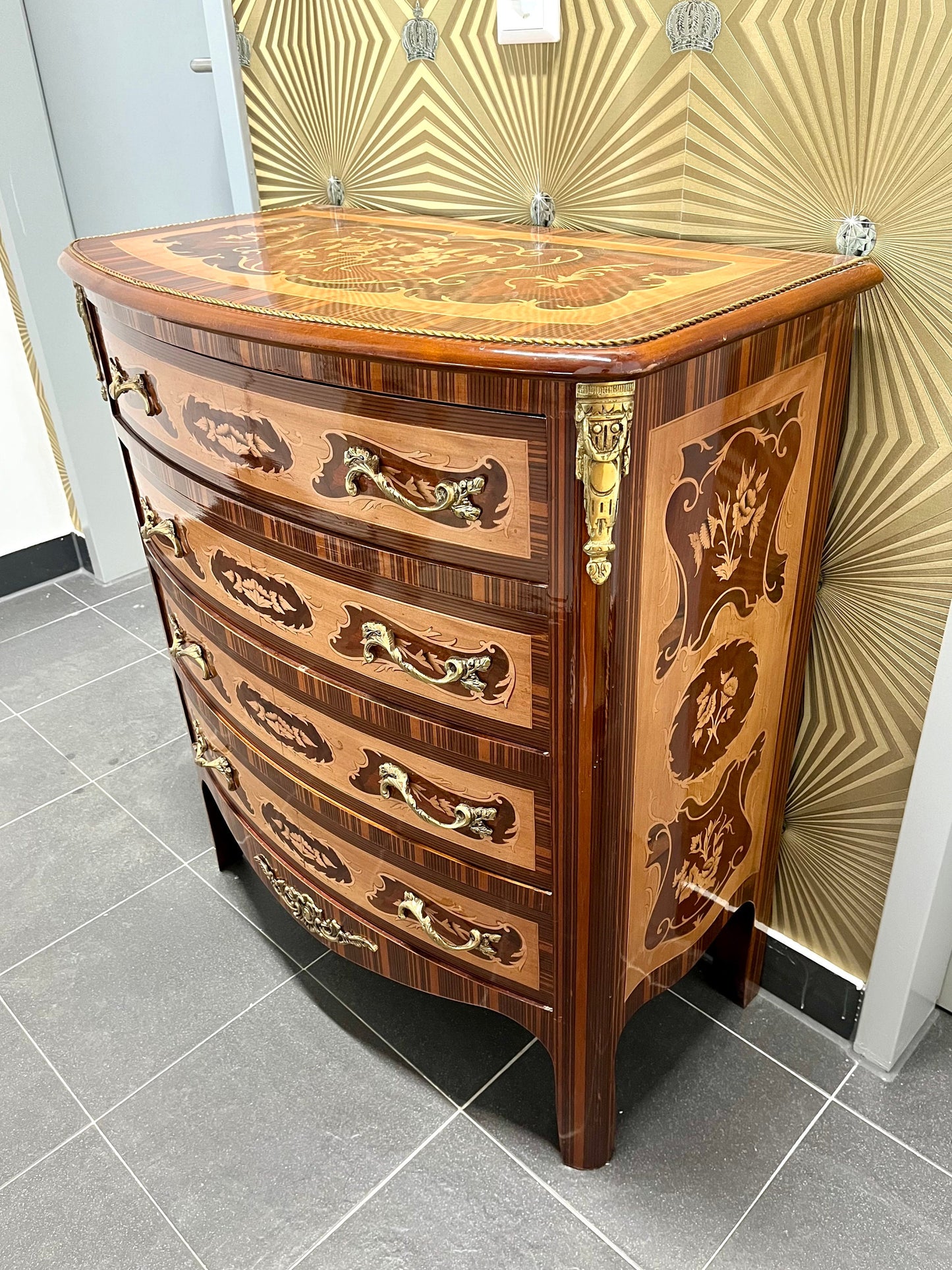 Chest of Drawer Retro Style 4 Drawers Cabinet Baroque Style Chest of Drawer Wood French Baroque Style Chest of Drawer for Home