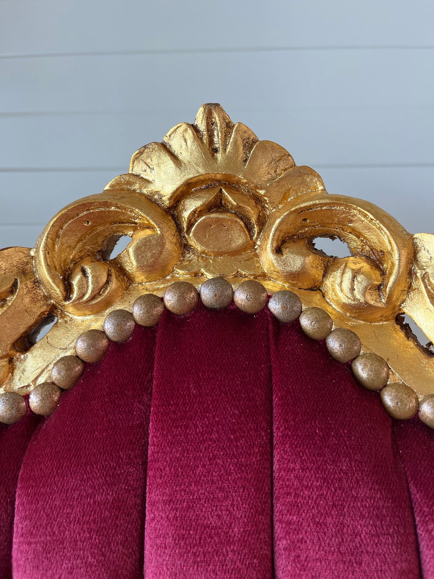 Armchair French Louis Style Red Velvet Dining Chair Antique Style Baroque Rococo Style Armchair in Gold Finish for Home