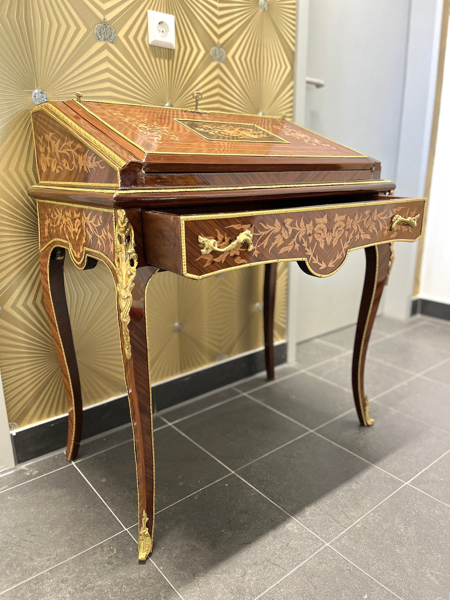 Small Organizer table European Antique Baroque Style Home Decor Niche Piece Side Table with an Extended Writing Board