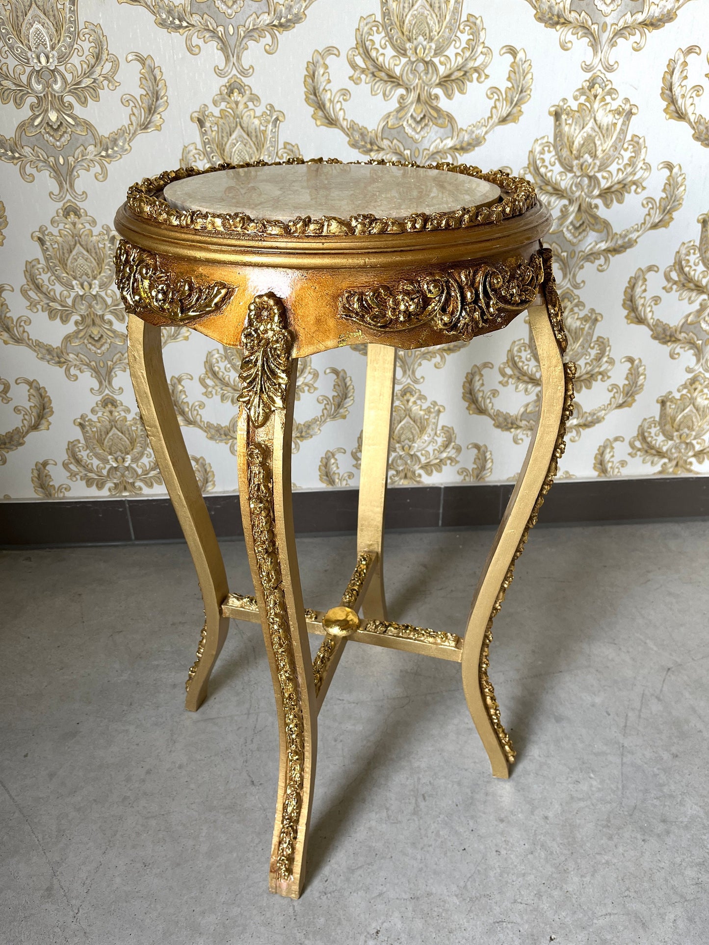 Small Side Table French Baroque Style with Marble Slab Top Tea Table Coffee Table for Home Decor in Gold Finish and Beige Marble Top