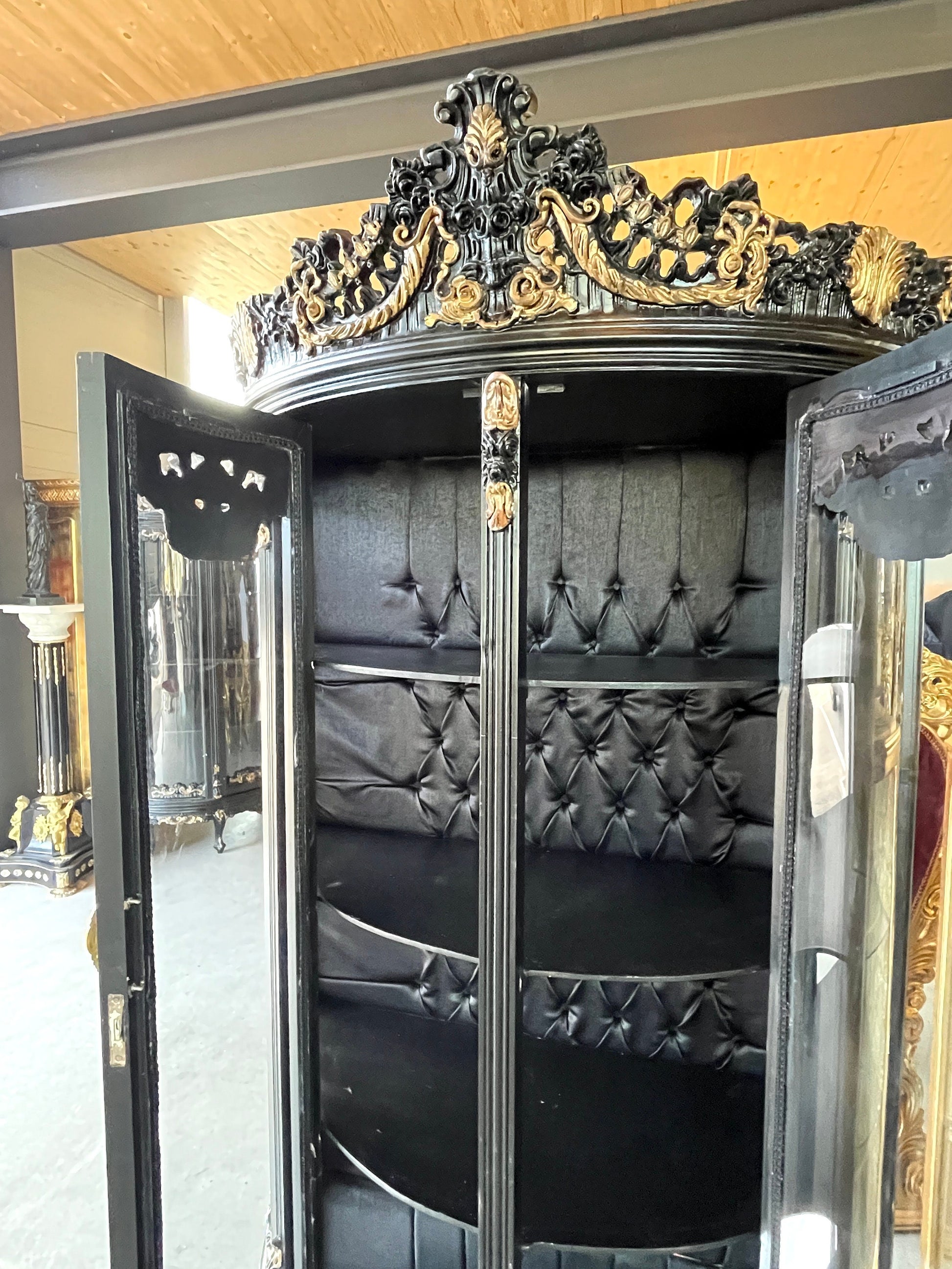 Showcase Cabinet Black Baroque Style Display Cabinet Glass & Wood French Louis Display Cabinet Decor in Black Antique Style Showcase Cabinet