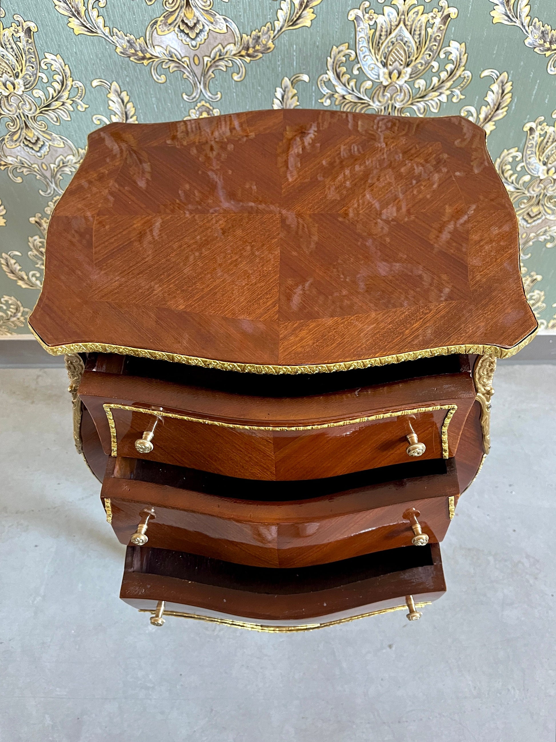 Night Stand French Louis Antique Style Chest of Drawer Retro Baroque Style in Brown Color Bedside Cabinet for Home Bedroom