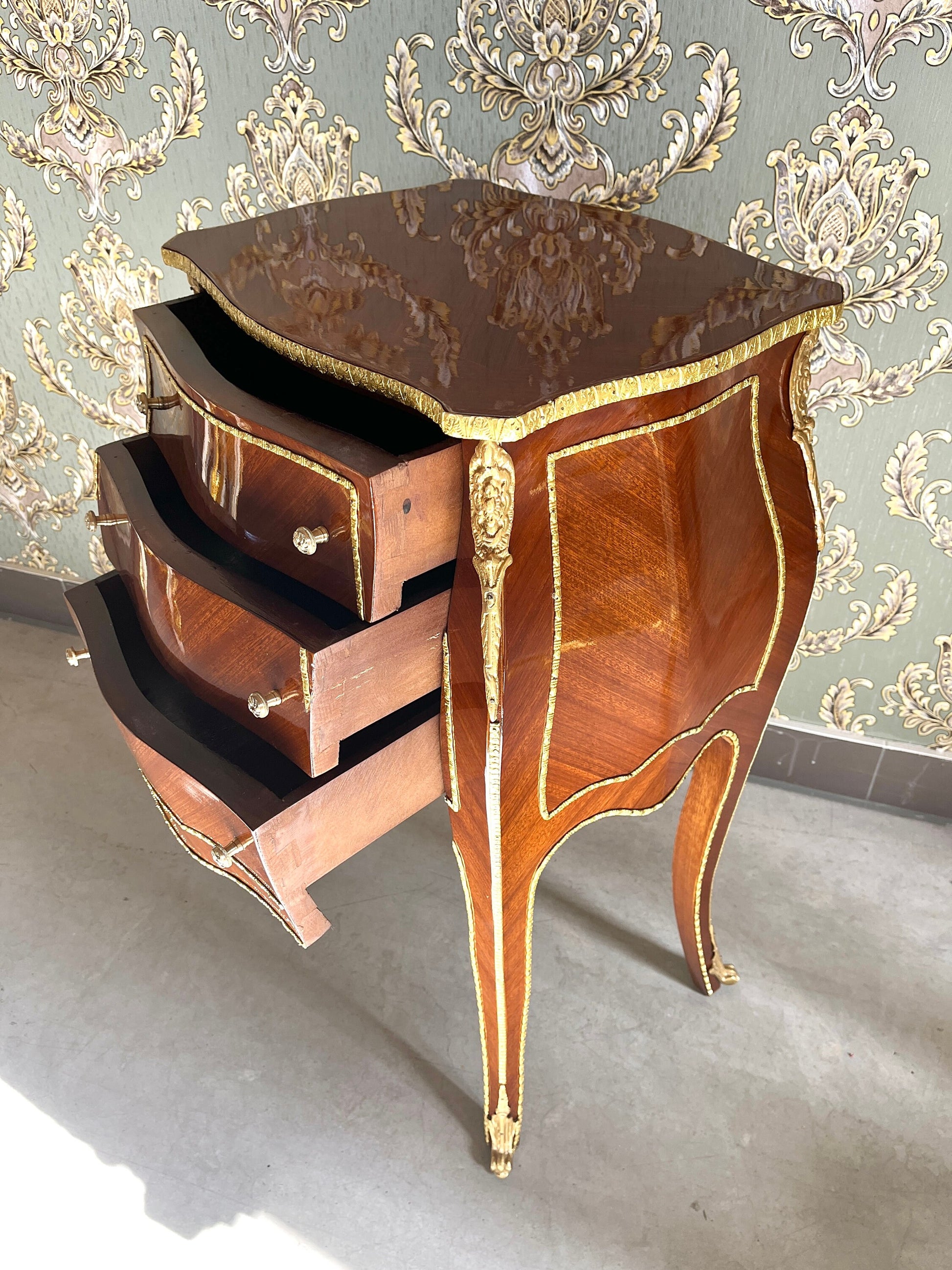 Night Stand French Louis Antique Style Chest of Drawer Retro Baroque Style in Brown Color Bedside Cabinet for Home Bedroom