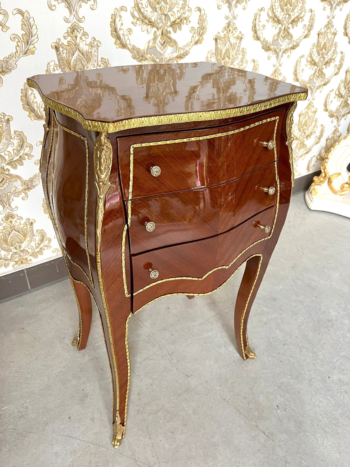 Night Stand French Louis Antique Style Chest of Drawer Retro Baroque Style in Brown Color Bedside Cabinet for Home Bedroom