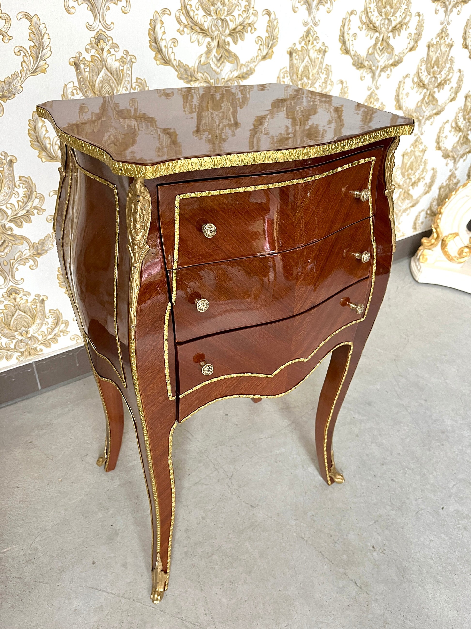 Night Stand French Louis Antique Style Chest of Drawer Retro Baroque Style in Brown Color Bedside Cabinet for Home Bedroom