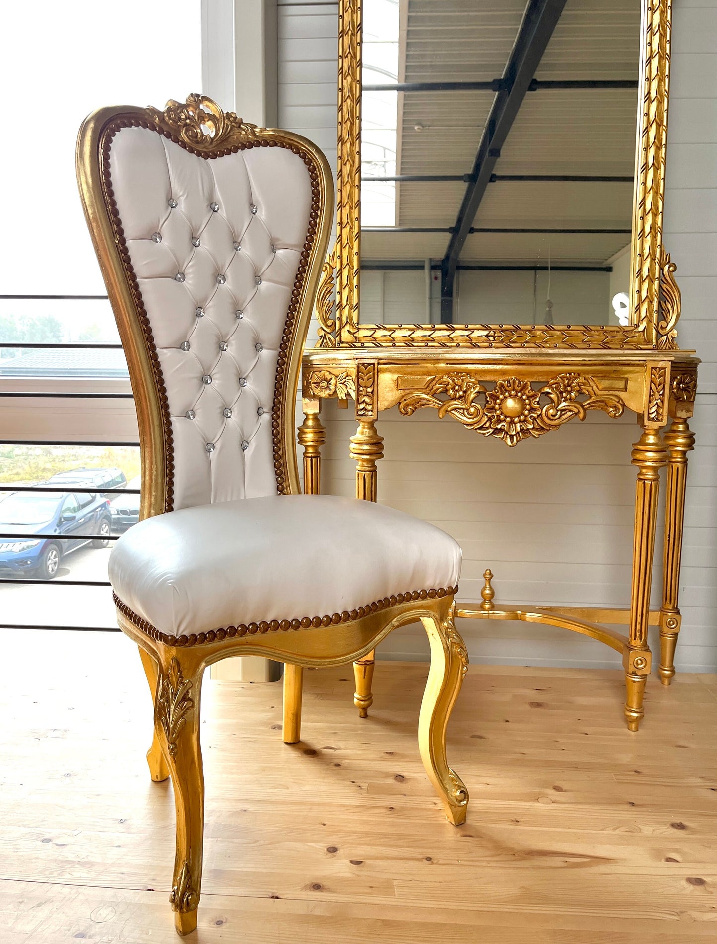 Tall Chair Antique Baroque Style Chair in Gold Finish Red White Beige Color for Wedding Party Event