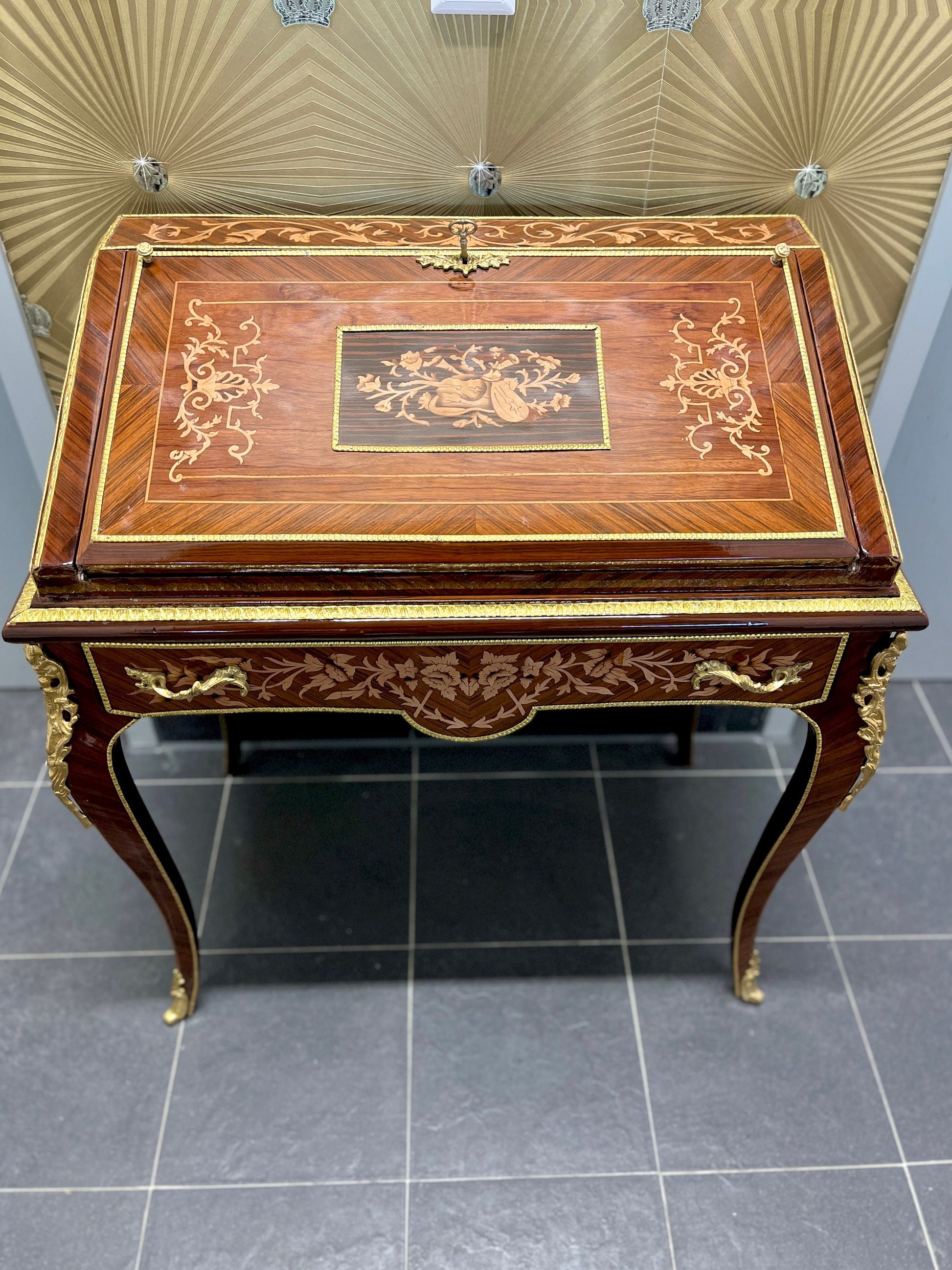 Small Organizer table European Antique Baroque Style Home Decor Niche Piece Side Table with an Extended Writing Board