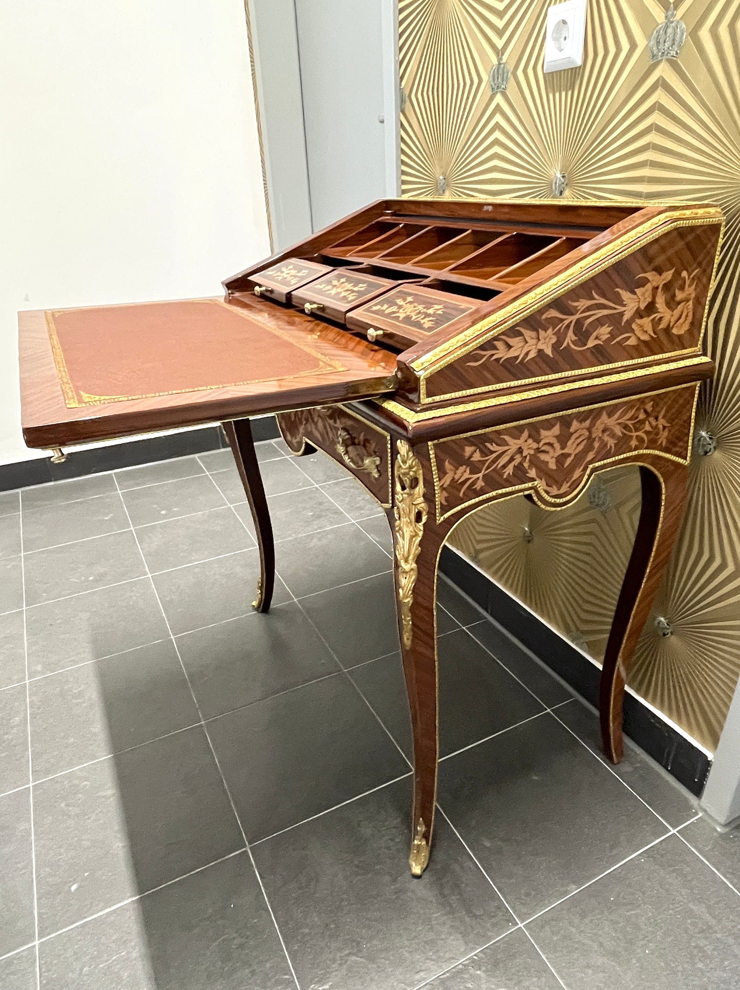 Small Organizer table European Antique Baroque Style Home Decor Niche Piece Side Table with an Extended Writing Board