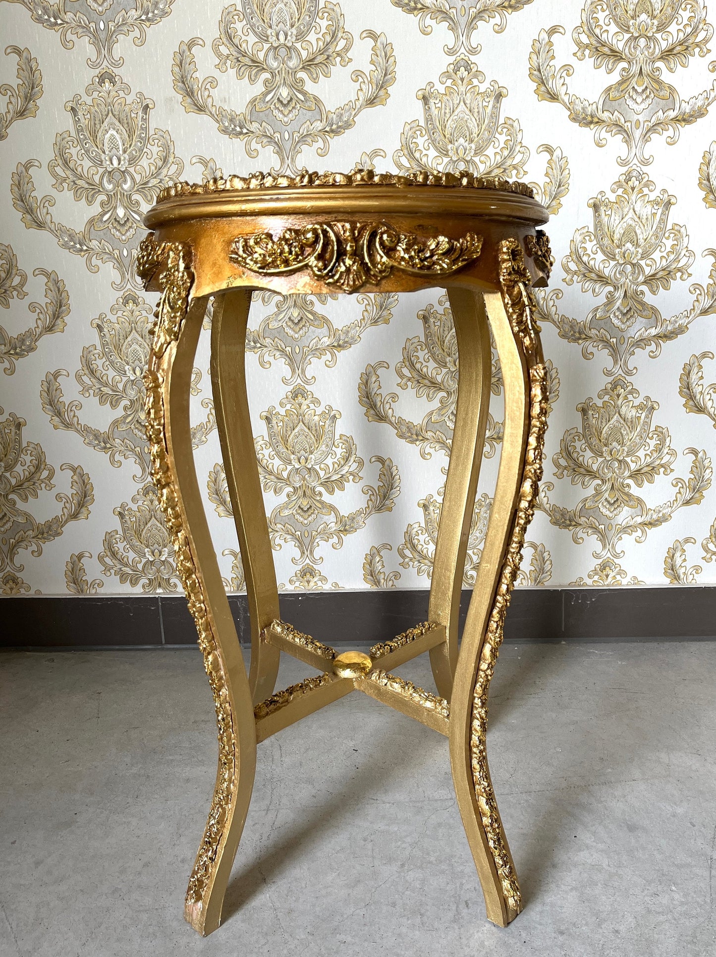 Small Side Table French Baroque Style with Marble Slab Top Tea Table Coffee Table for Home Decor in Gold Finish and Beige Marble Top