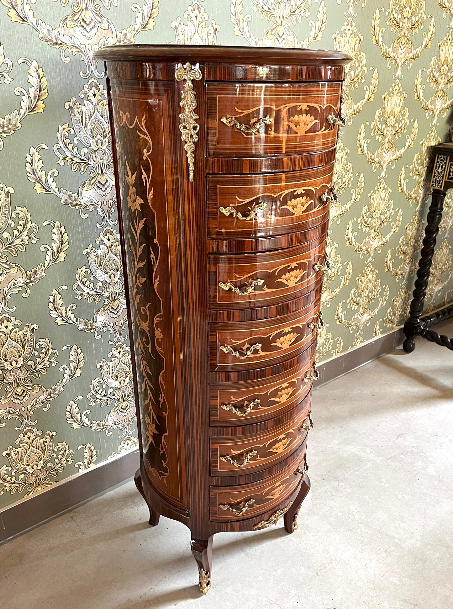 Chest of Drawer Retro Baroque Style Tall Round Kommode with 7 Drawers Home Decor Round Wooden Cabinet Drawer Antique Style