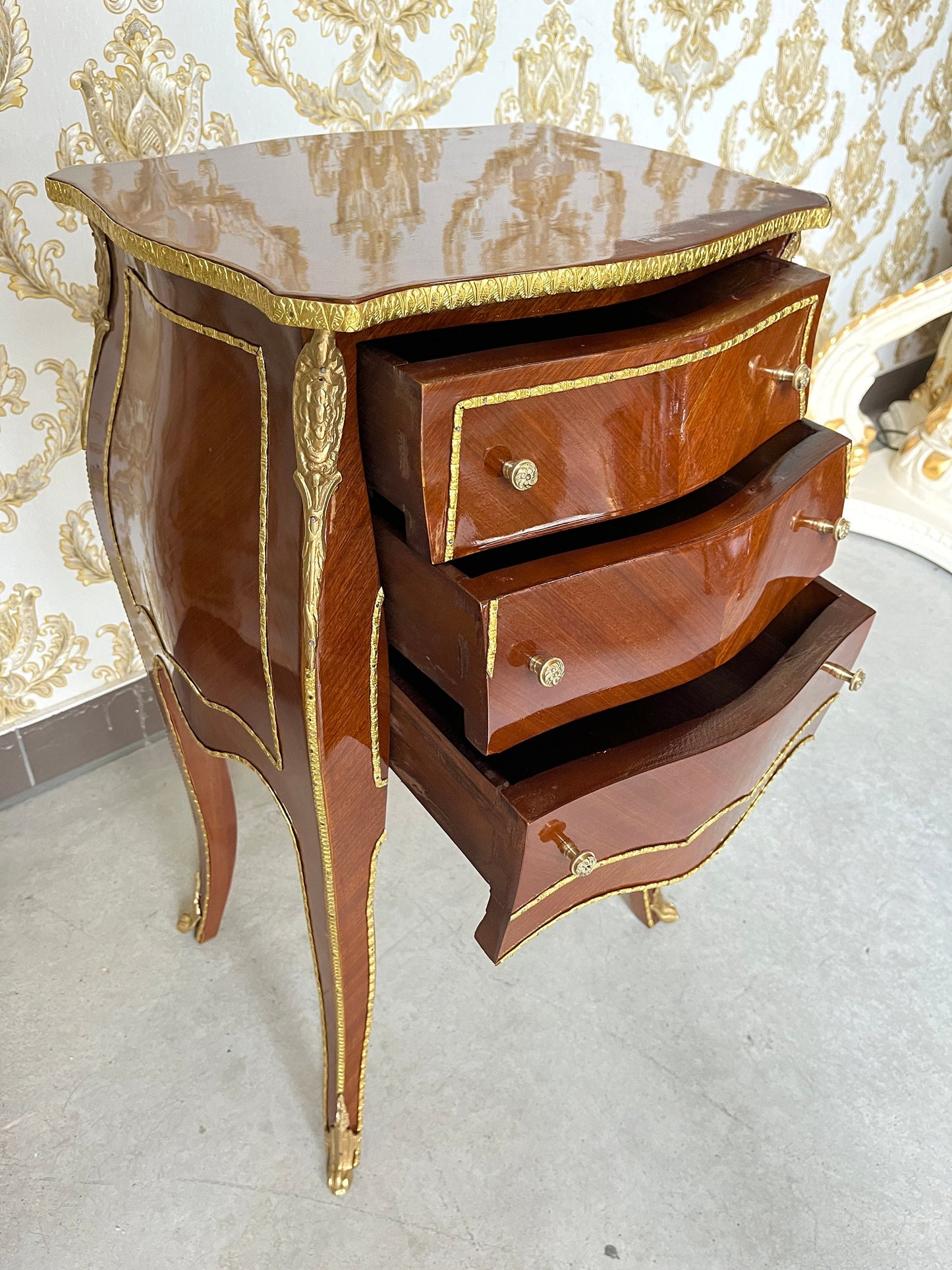 Night Stand French Louis Antique Style Chest of Drawer Retro Baroque Style in Brown Color Bedside Cabinet for Home Bedroom