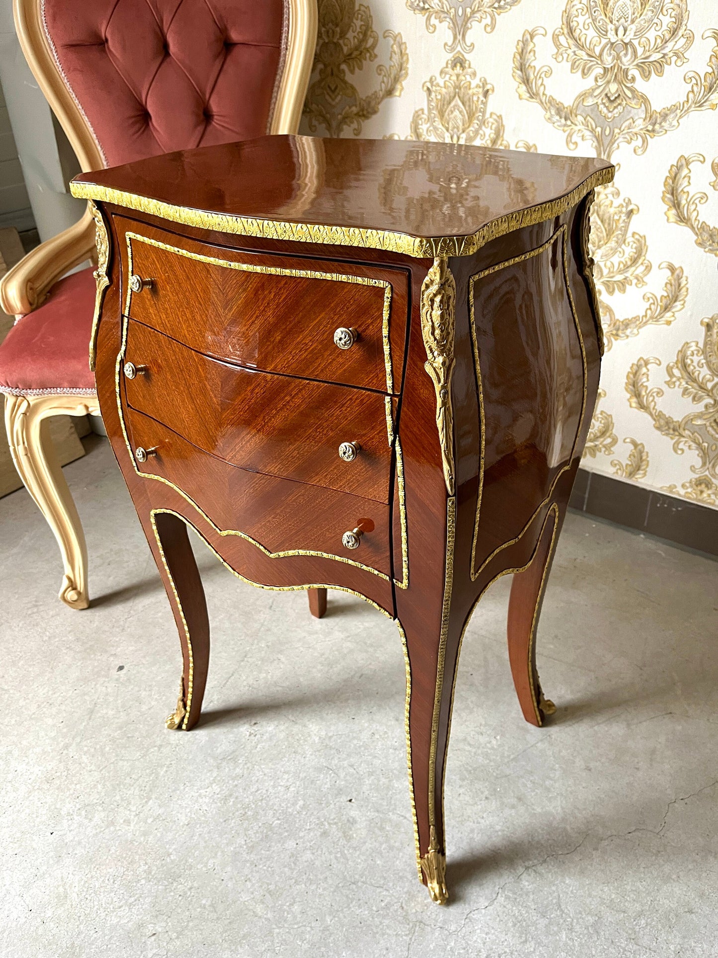 Night Stand French Louis Antique Style Chest of Drawer Retro Baroque Style in Brown Color Bedside Cabinet for Home Bedroom