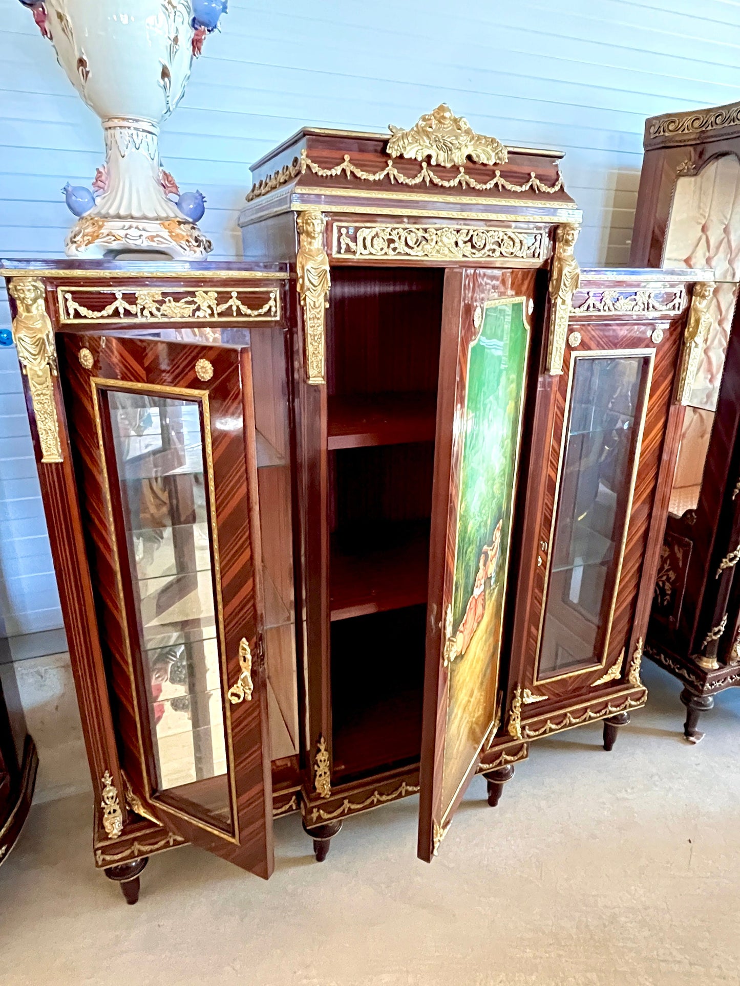 Cabinet Showcase Antique Baroque Style Oil Painting Hand-painted Glass Cabinet French Louis Style in Brown for Home Decor