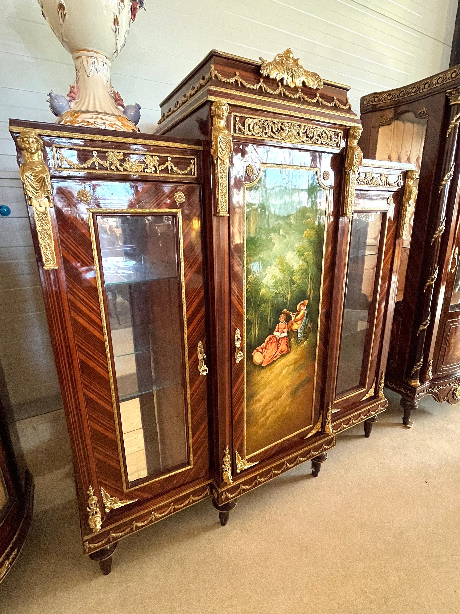 Cabinet Showcase Antique Baroque Style Oil Painting Hand-painted Glass Cabinet French Louis Style in Brown for Home Decor