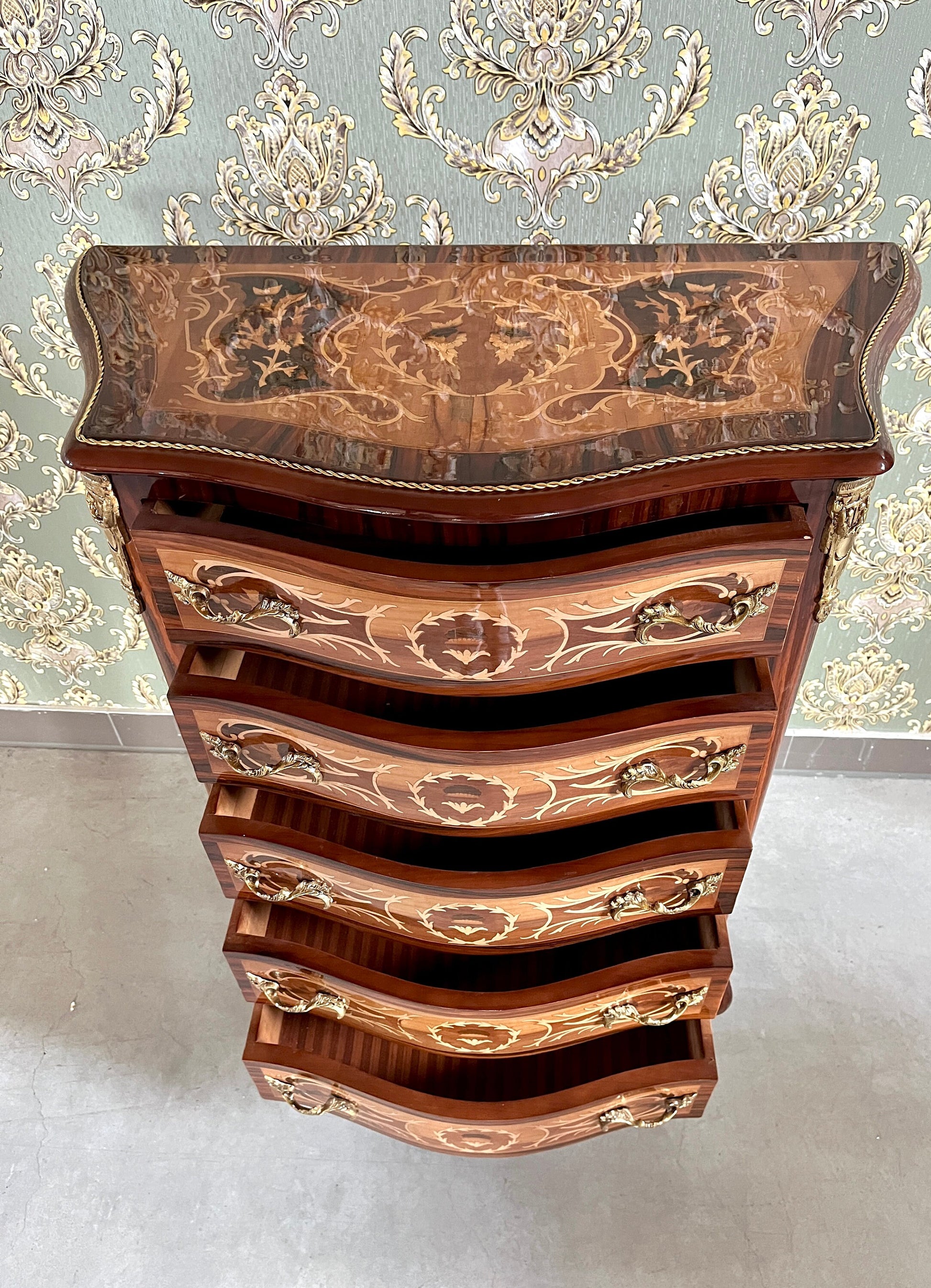 Chest of Drawer Antique Baroque Style 5 Drawer Cabinet in Brown Pattern Bronze Ornament for Home Decor