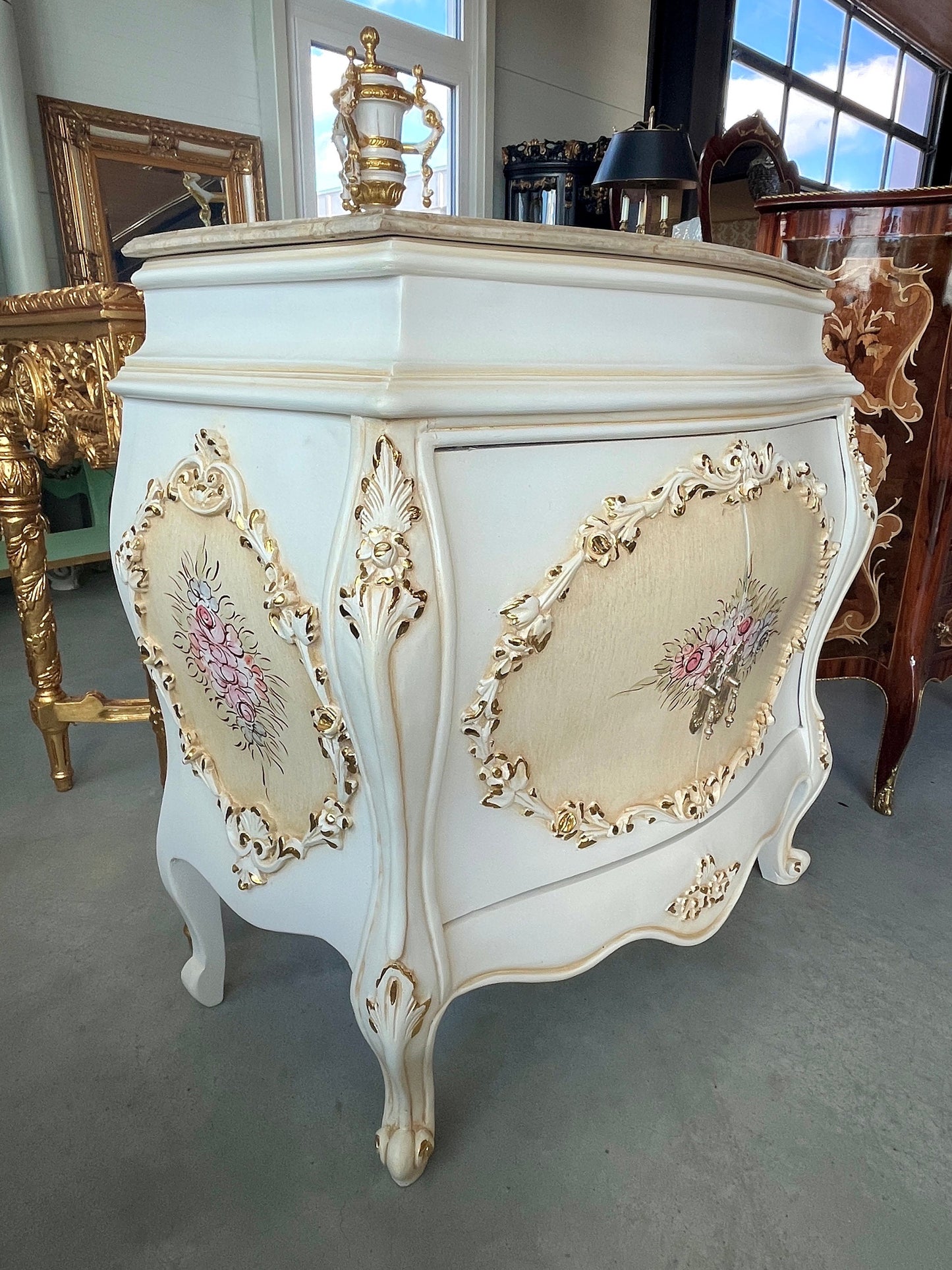Cabinet Marble Top Home Decor Baroque Style Cabinet Marble Top French Style Cabinet in Beige Color French Antique Style Cabinet with Marble