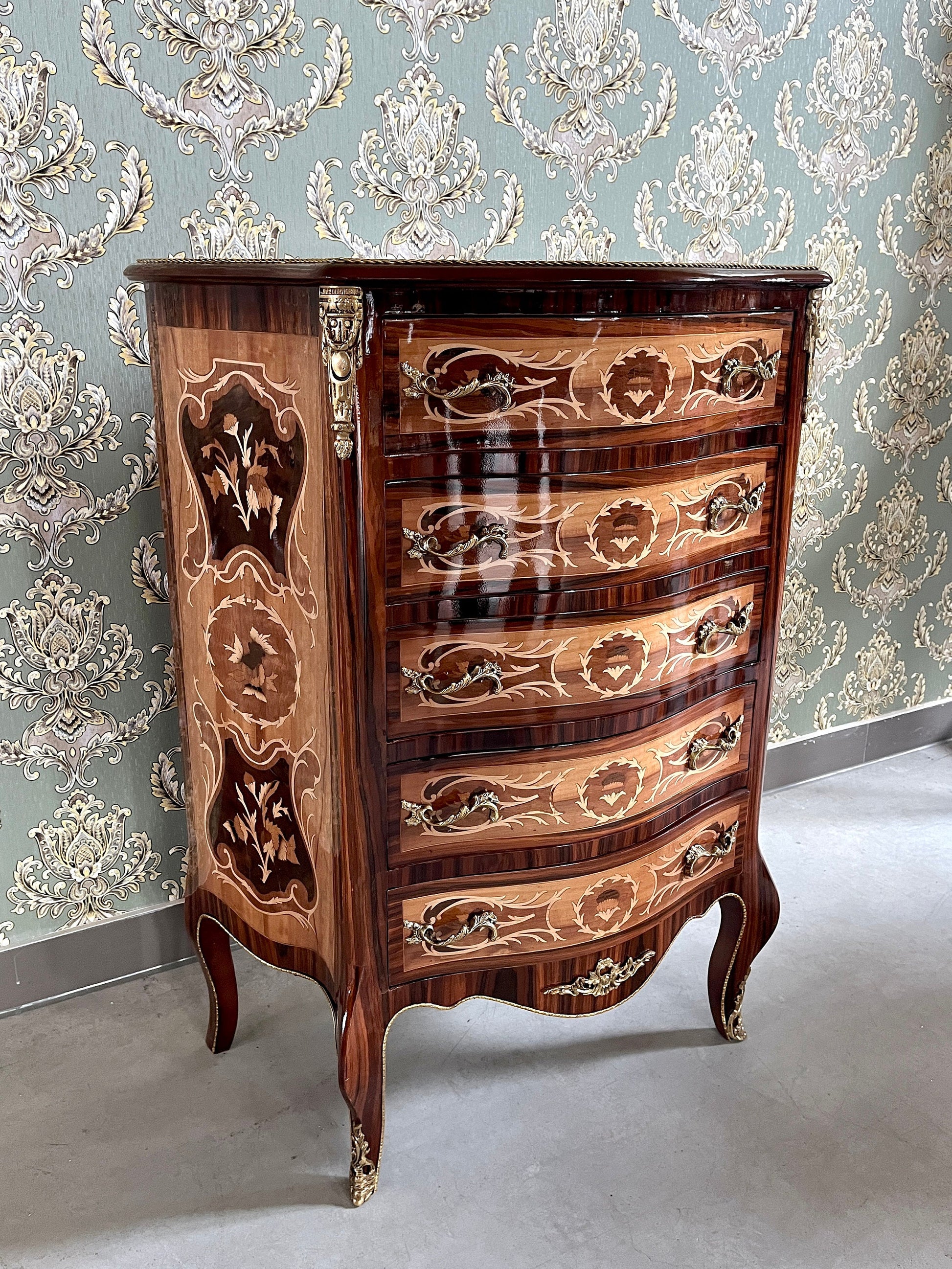 Chest of Drawer Antique Baroque Style 5 Drawer Cabinet in Brown Pattern Bronze Ornament for Home Decor