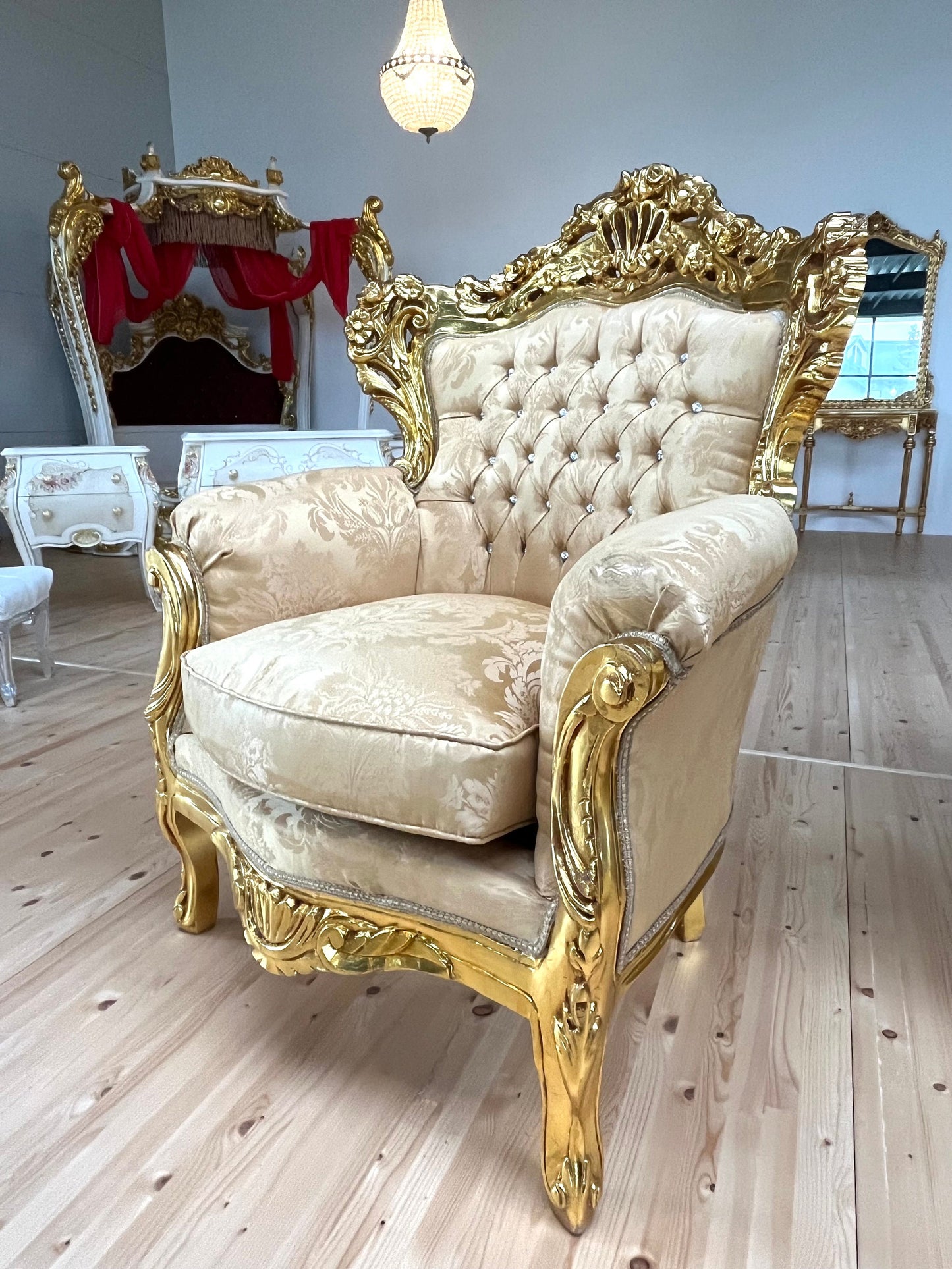 Sofa Set French Louis Style in Gold Finish Retro Baroque Rococo Style Couch Set For Holiday Sparkling Home Decor Gift for Hotel Lobby Decor