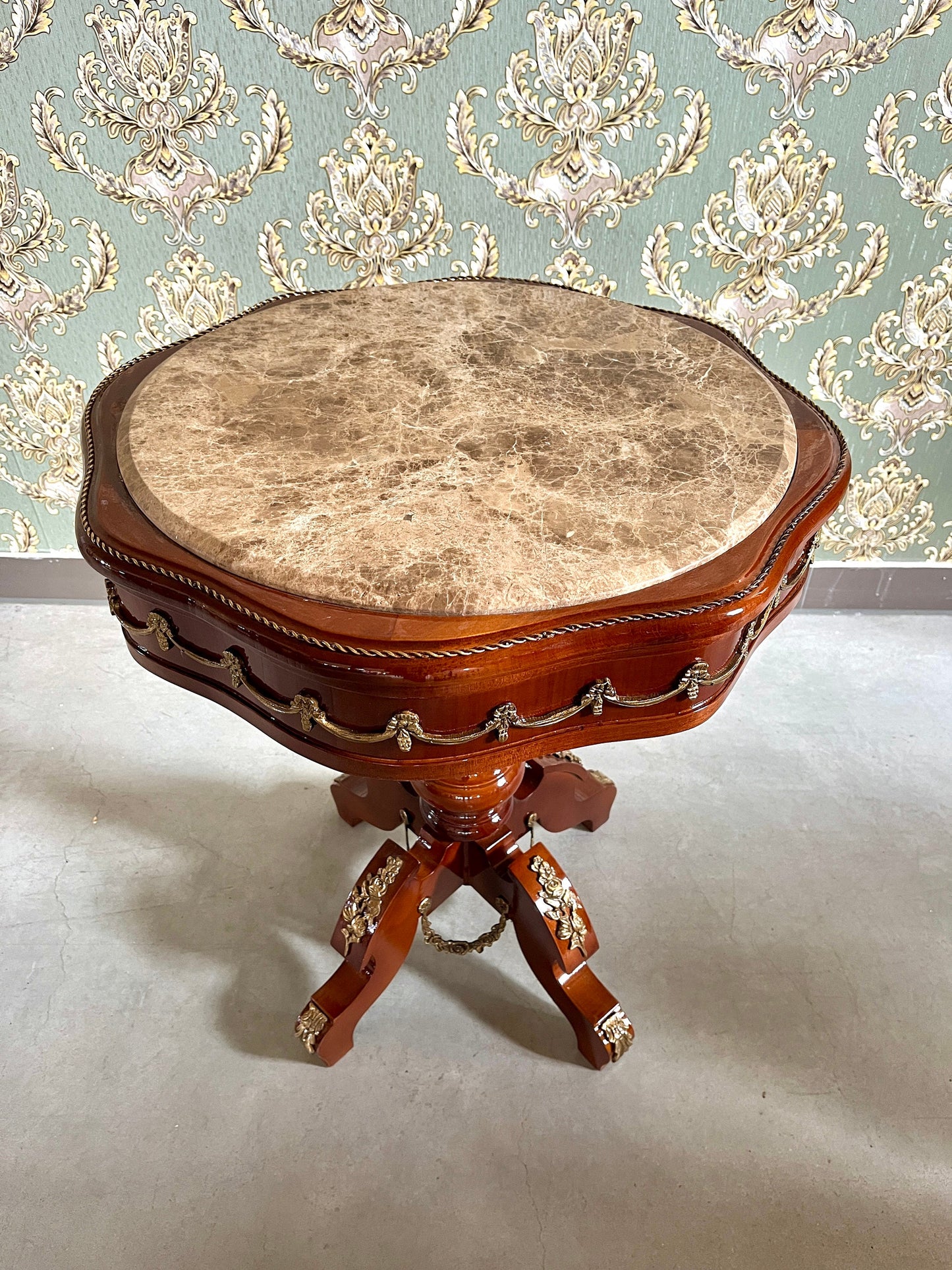 Side Table Marble Top Retro Baroque Style Tea Table Café Table Antique Style Wooden Table with Marble Top for Home Decor