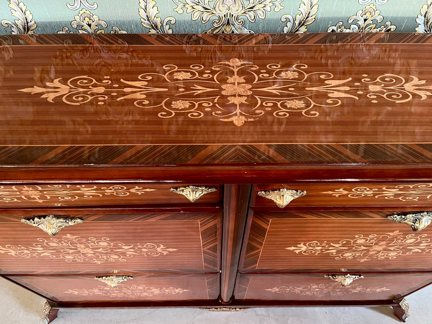 Shoe Cabinet Retro Baroque Antique Style Wooden Brown Cabinet Stored Up to 24 Pairs for Home Decoration