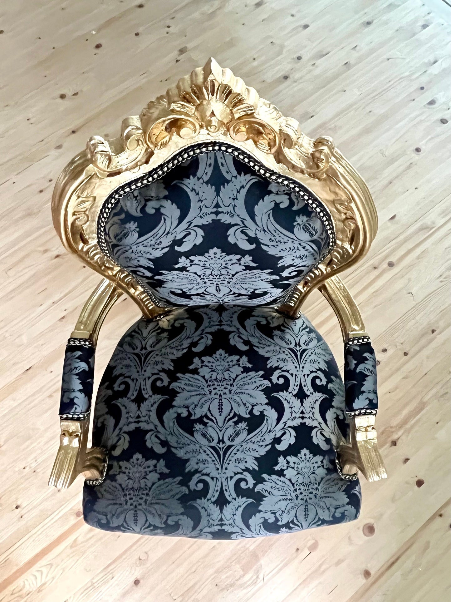 Armchair Black Gold French Louis Style Accent Chair Retro Antique Baroque Rococo Style Armchair in Gold Finish for Home Decor