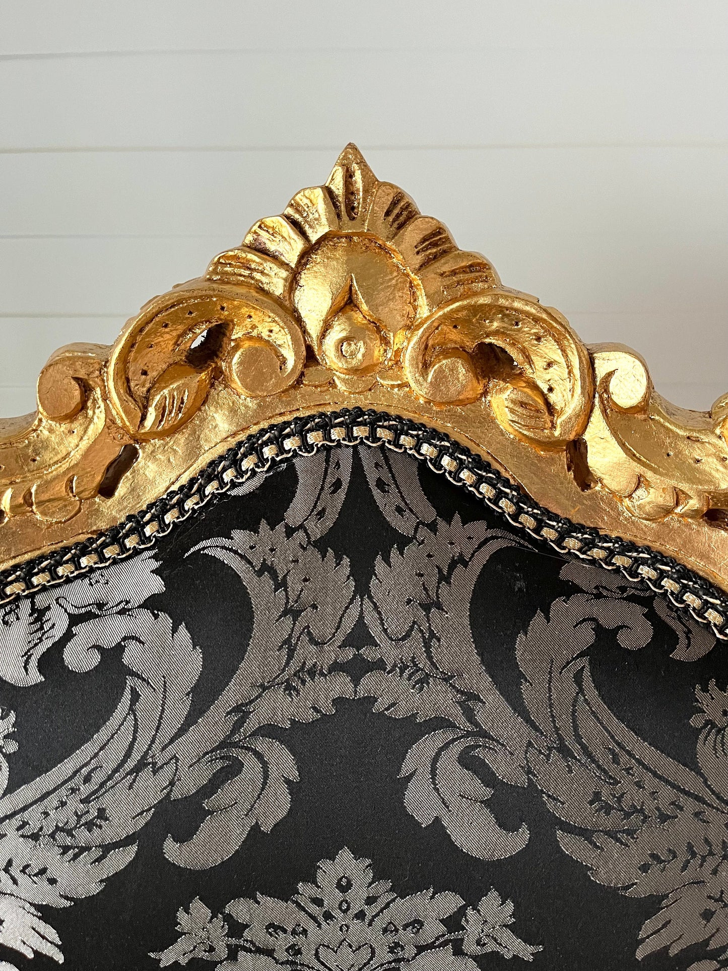 Armchair Black Gold French Louis Style Accent Chair Retro Antique Baroque Rococo Style Armchair in Gold Finish for Home Decor