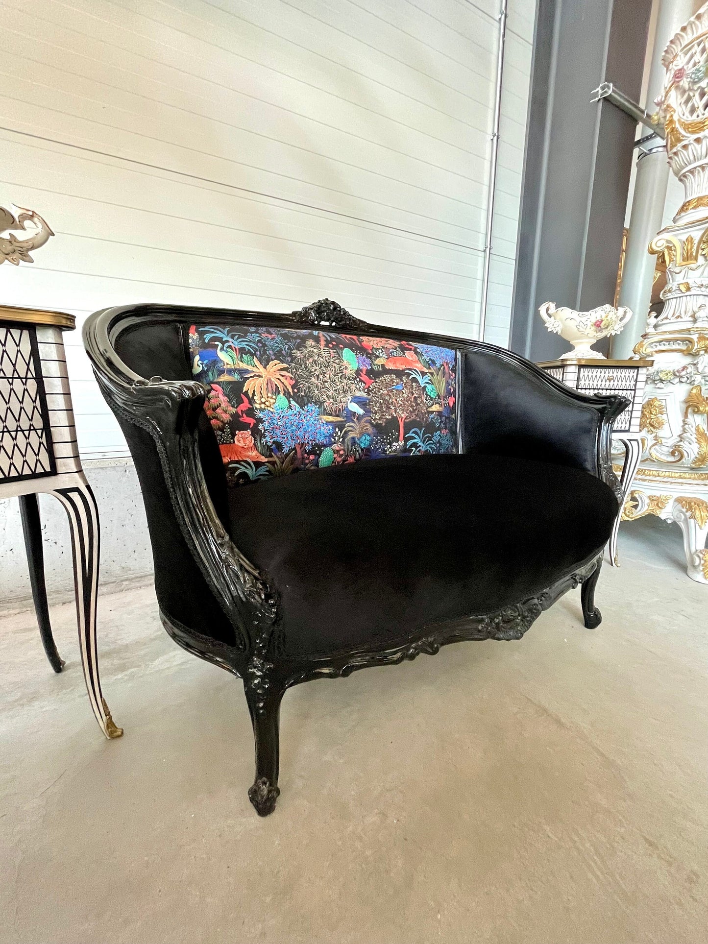 Lounge Sofa French Baroque Rococo Style in Black Velvet Safari Jungle Print Sofa For Party Special Event For Home Decor