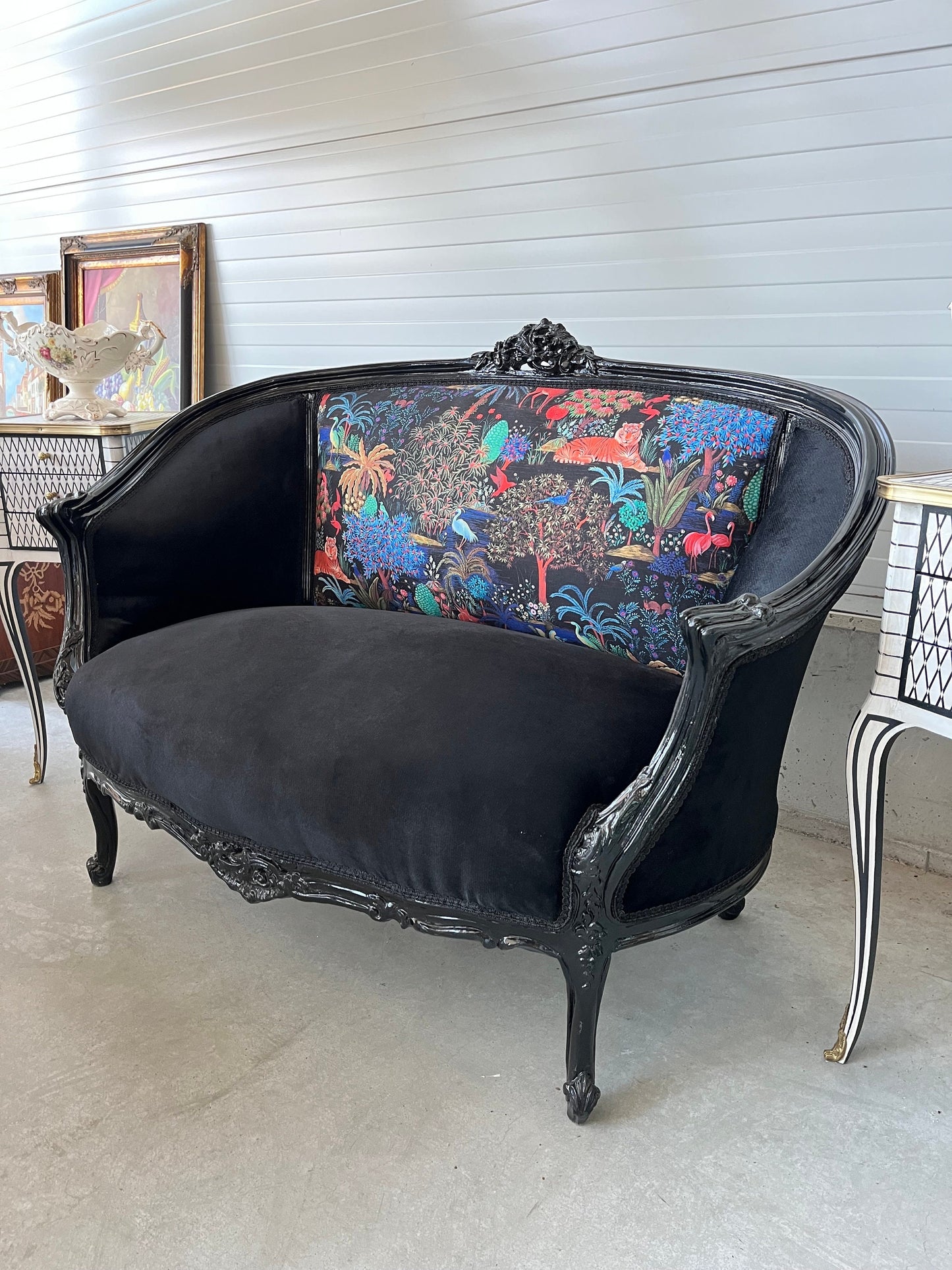Lounge Sofa French Baroque Rococo Style in Black Velvet Safari Jungle Print Sofa For Party Special Event For Home Decor