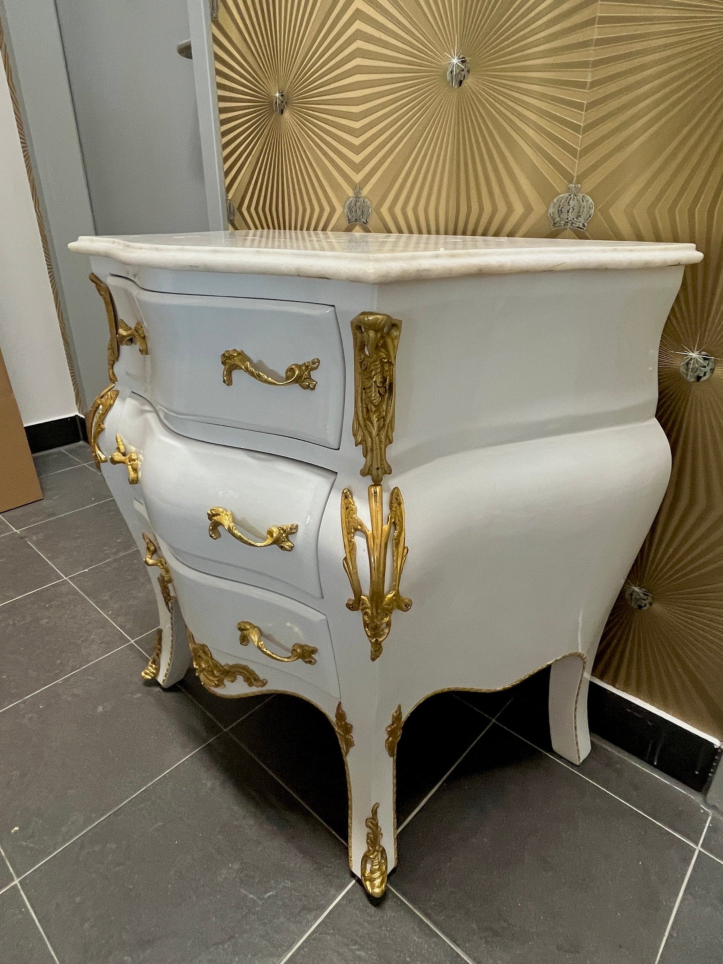 Night Stand Deluxe French Baroque Rococo Style Chest of Drawer in White Colour Bronze Ornaments for Home Decor