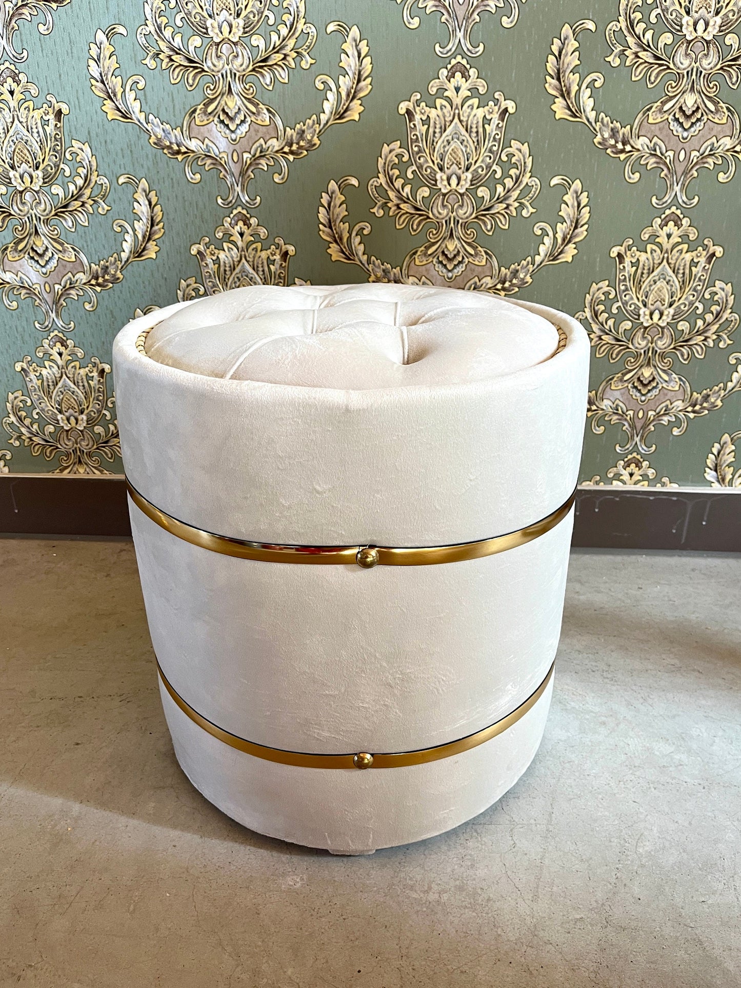 Ottoman Colorful Baroque Style Stool Nostalgic French Handmade Style Ottoman for Home Decor in Rich Velvet Purple Blue Red Beige