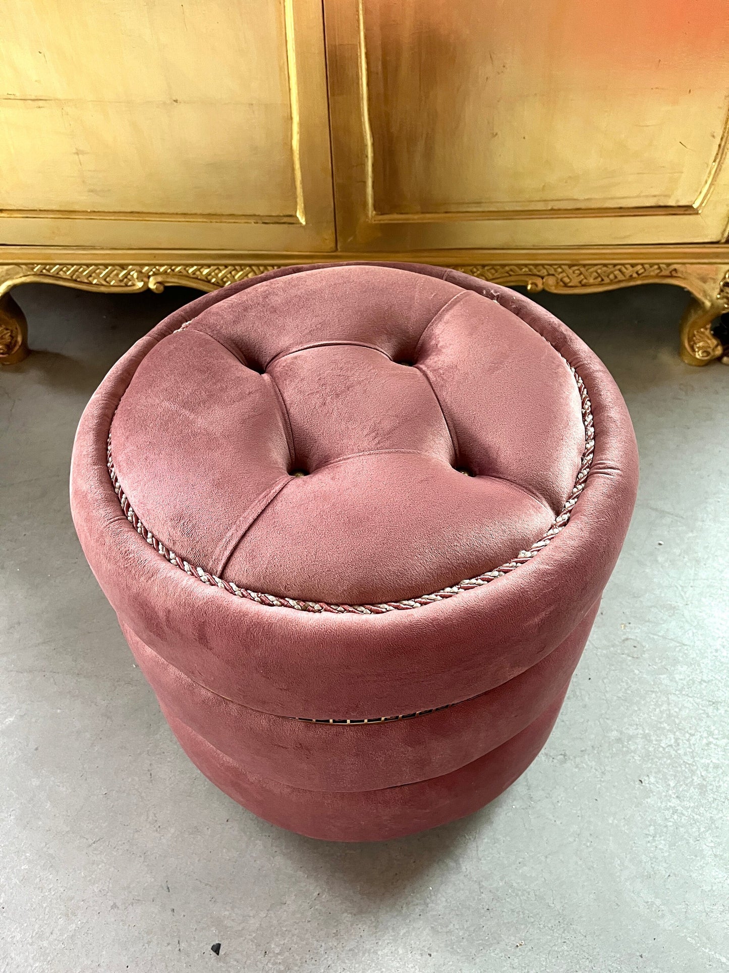 Pouf Nostalgic French Marcaron Shape Ottoman Cute Handmade Stool for Home Decor in Velvet Berry, Rosa ,Burgundy