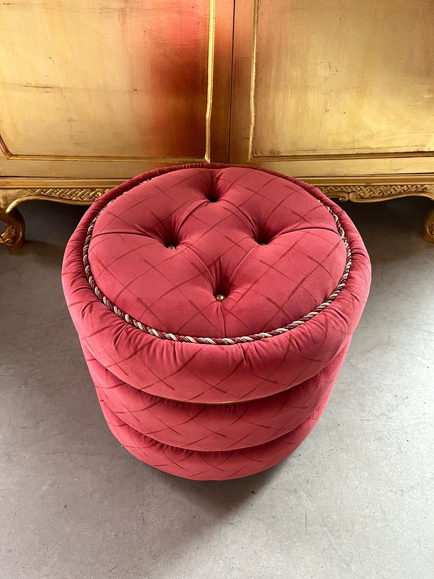 Pouf Nostalgic French Marcaron Shape Ottoman Cute Handmade Stool for Home Decor in Velvet Berry, Rosa ,Burgundy