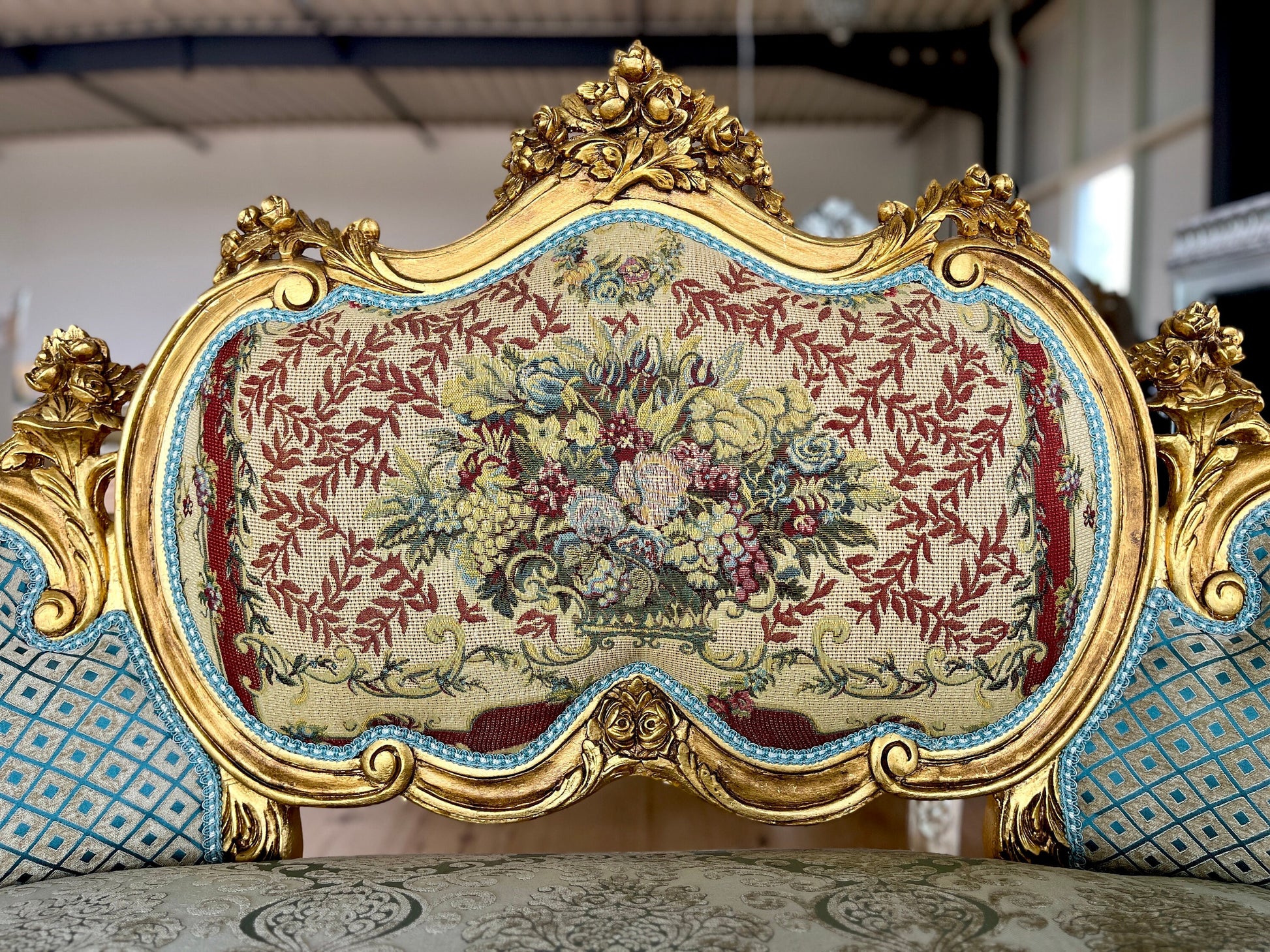 Love Seat French Louis Style Sofa Royal Baroque Style Settee for Home Italian Baroque Rococo Style Sofa in Blue Color for Lounge