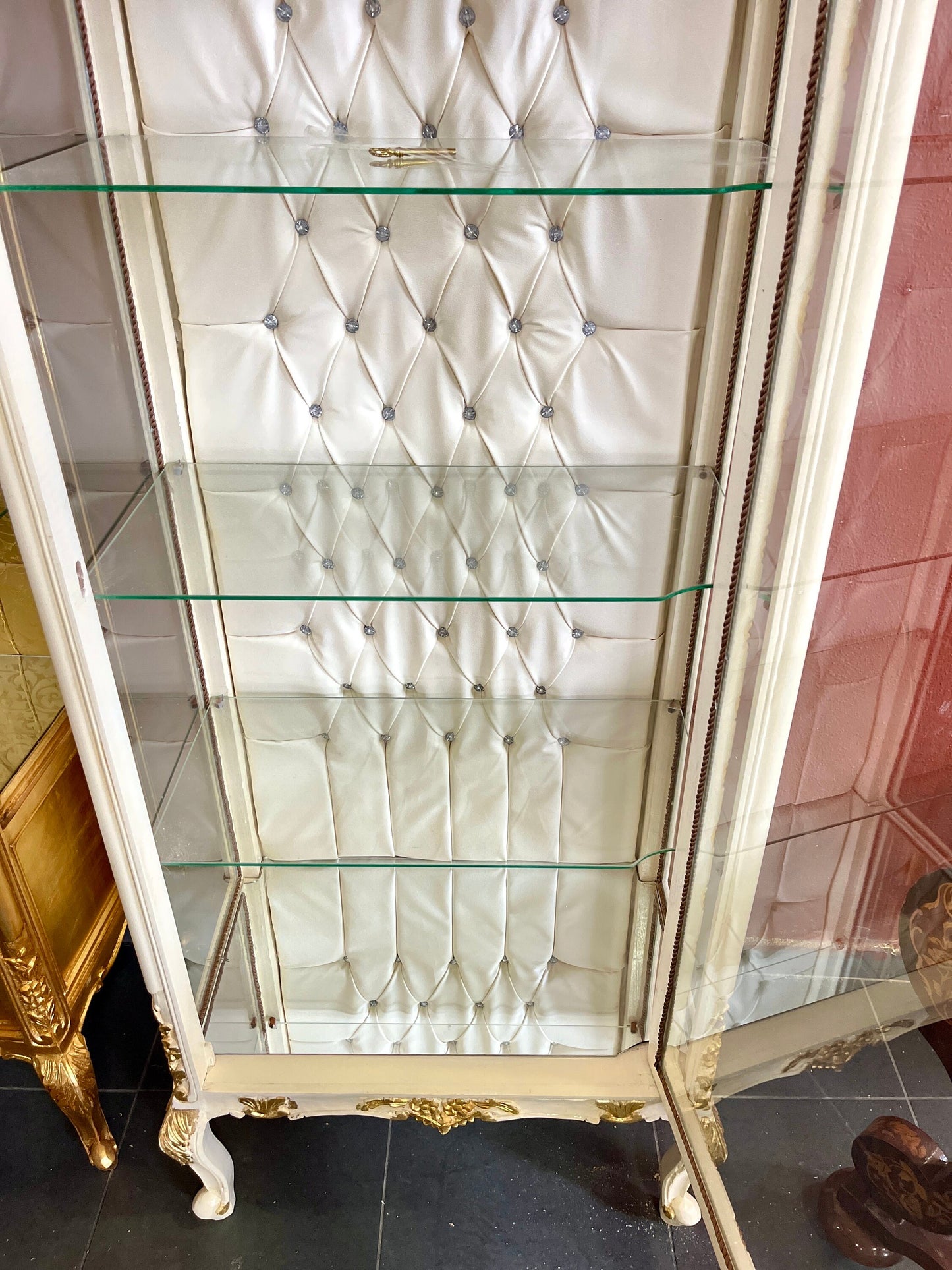 Display Cabinet French Louis XV Style Showcase Antique Style Reproduction in Beige Color Retro Baroque Style Glass Cabinet