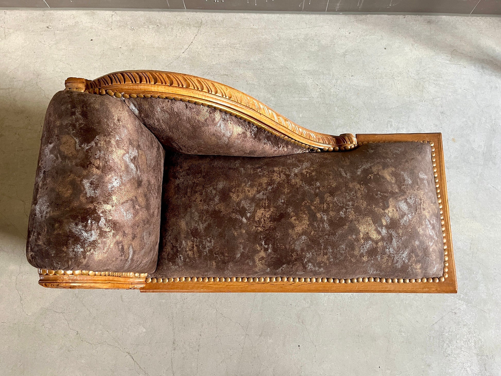 Bench French Louis Style Small Chaise Longue Chocolate Color Retro Baroque Style Ottoman for Home Decor Footstool in Brown