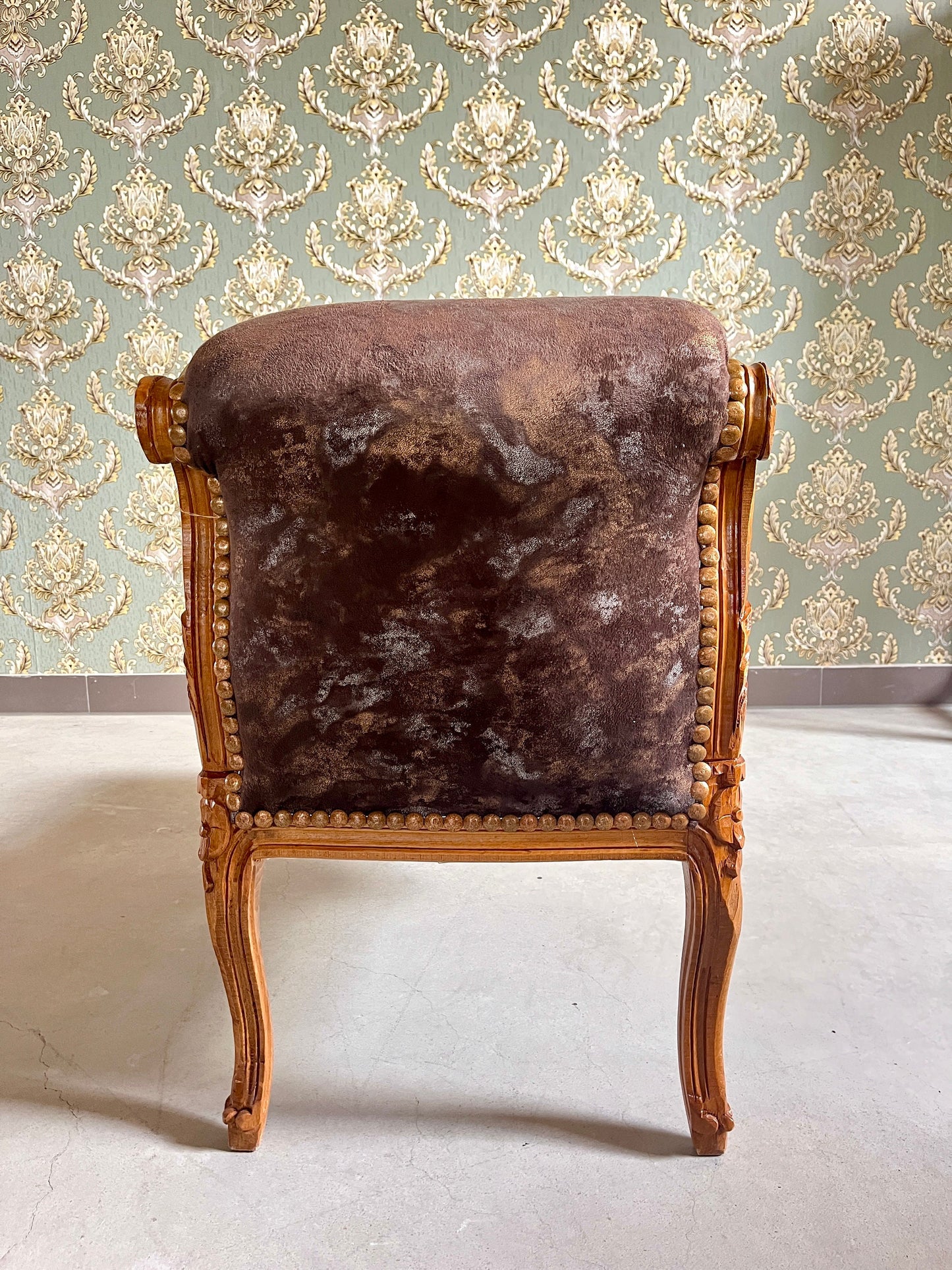 Bench French Louis Style Small Chaise Longue Chocolate Color Retro Baroque Style Ottoman for Home Decor Footstool in Brown