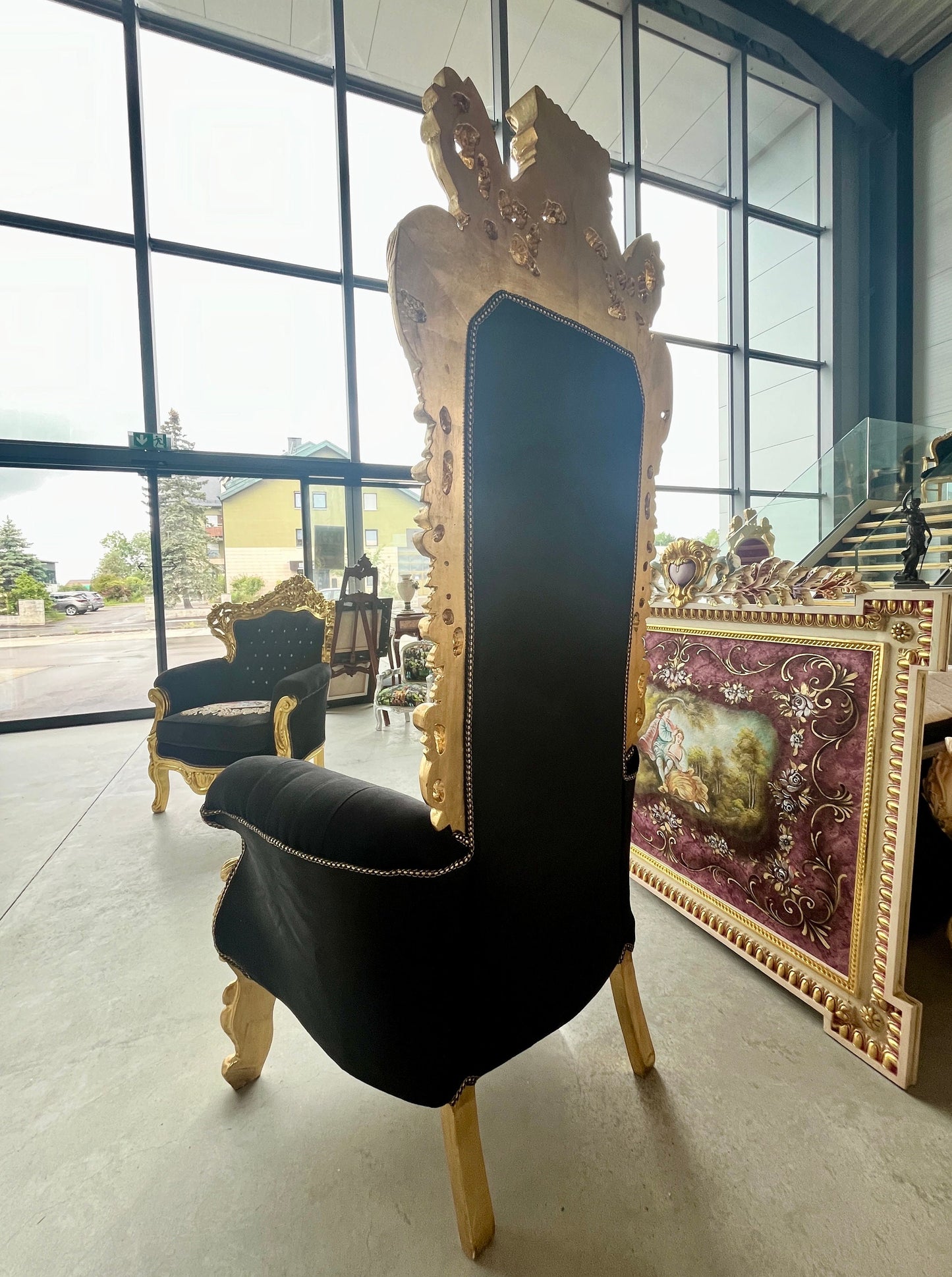 Huge Armchair Gold Crown King Throne Tufted Velvet Black Baroque Style Throne in Gold Finish for Commercial Décor for Party Event Décor