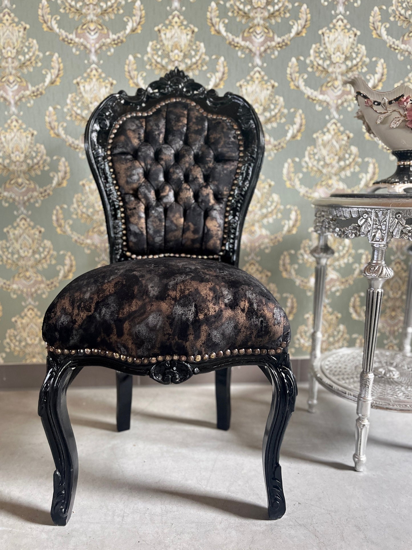 Accent Chair French Louis Style Dining Chair in Midnight Black Velvet Retro Baroque Rococo Style Chair in Brown Velvet for Home Décor