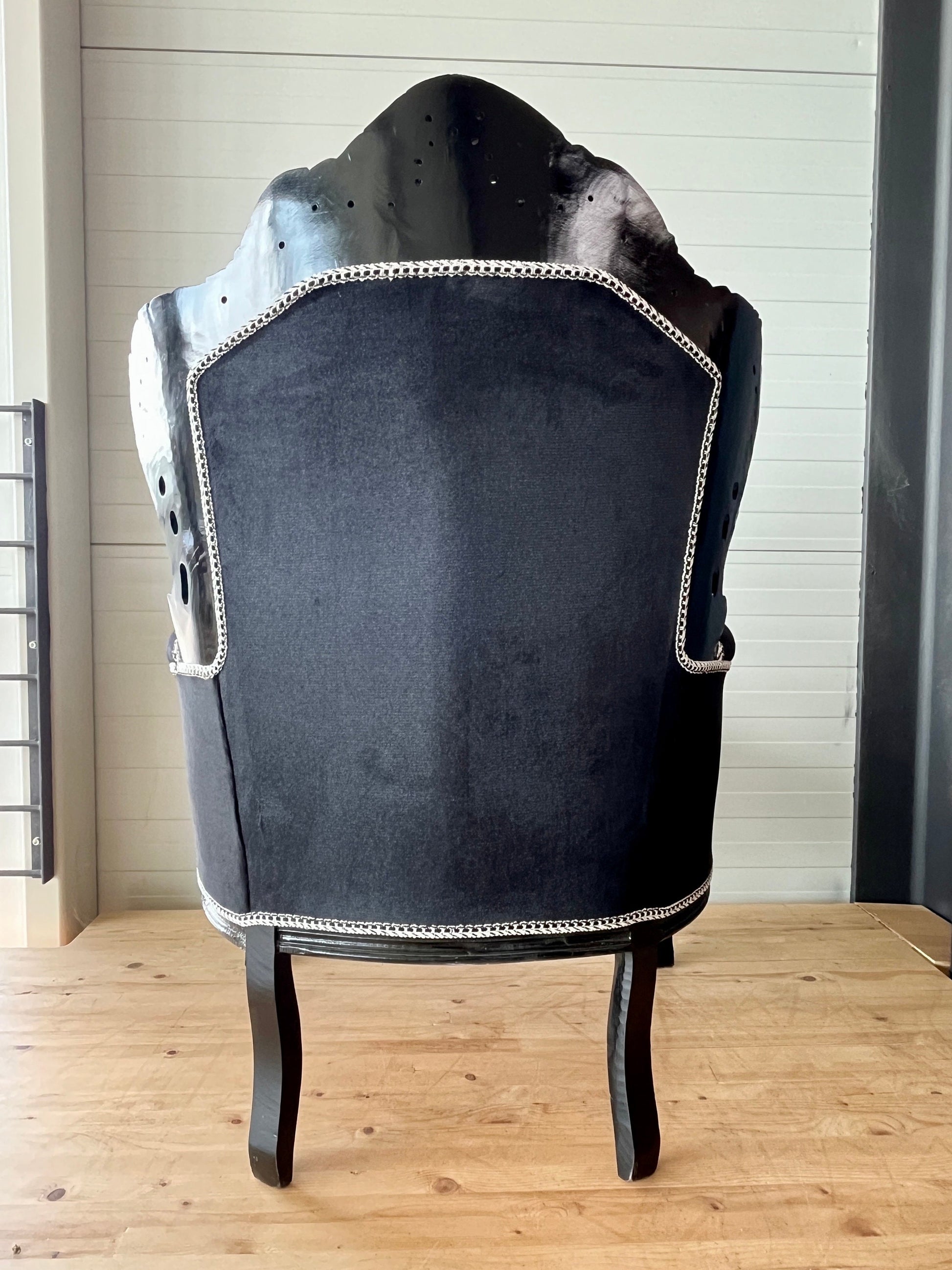 Armchair Baroque Recoco Style in Black Velvet Funny Rabbit Print for Birthday Party Décor for Shop Event Party Display Niche Chair