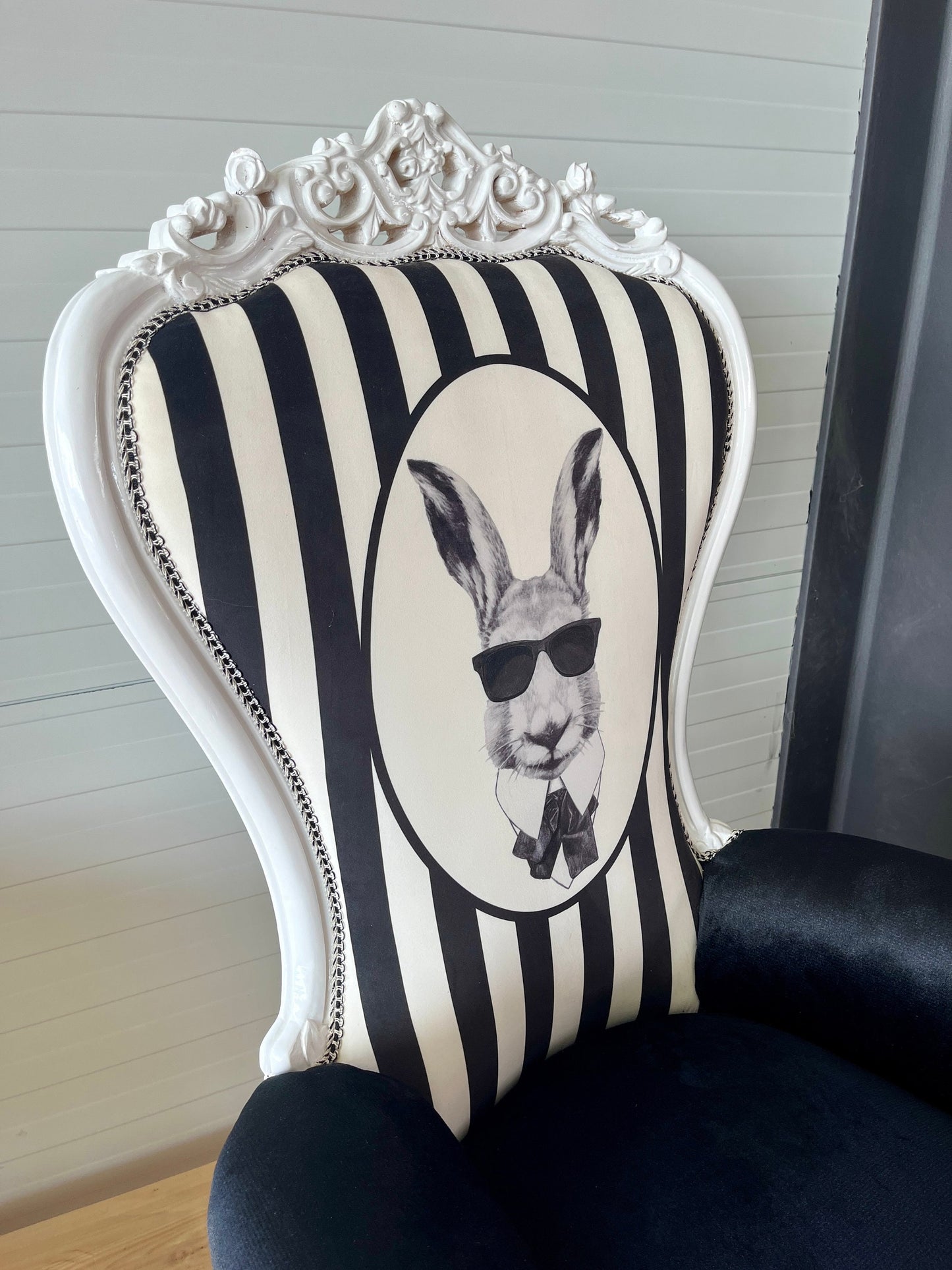 Throne Armchair Black & White Funny Rabbit Print Huge Armchair for Birthday Party for Special Event or Commercial Decoration