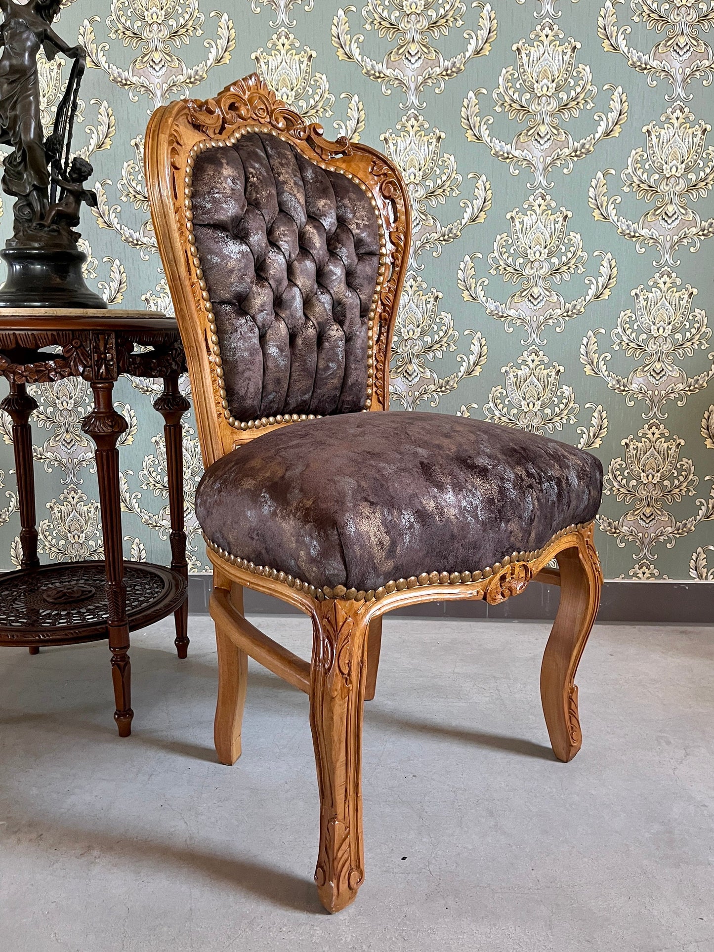 Accent Chair French Louis Style Dining Chair in Midnight Black Velvet Retro Baroque Rococo Style Chair in Brown Velvet for Home Décor