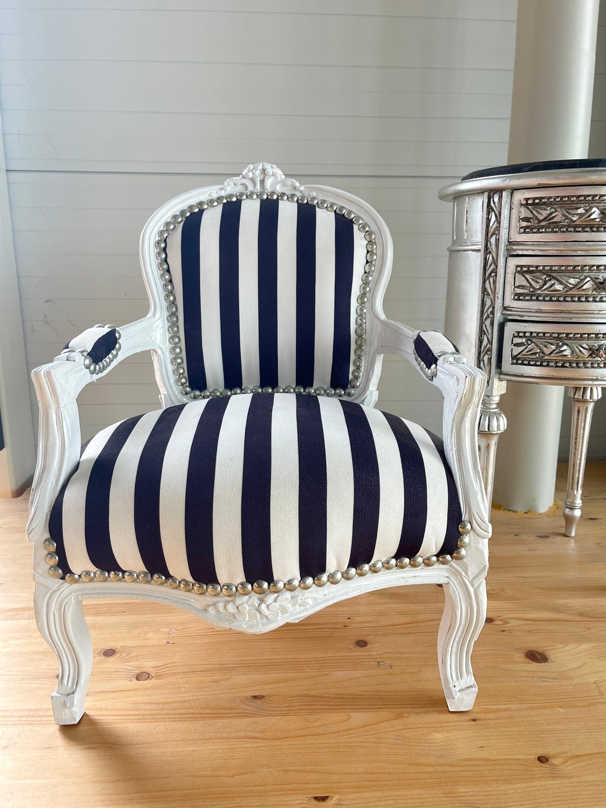 Kid’s Chair Retro Baroque Rococo Style Armchair in Black Stripe French Louis Style Cute Kid’s Chair