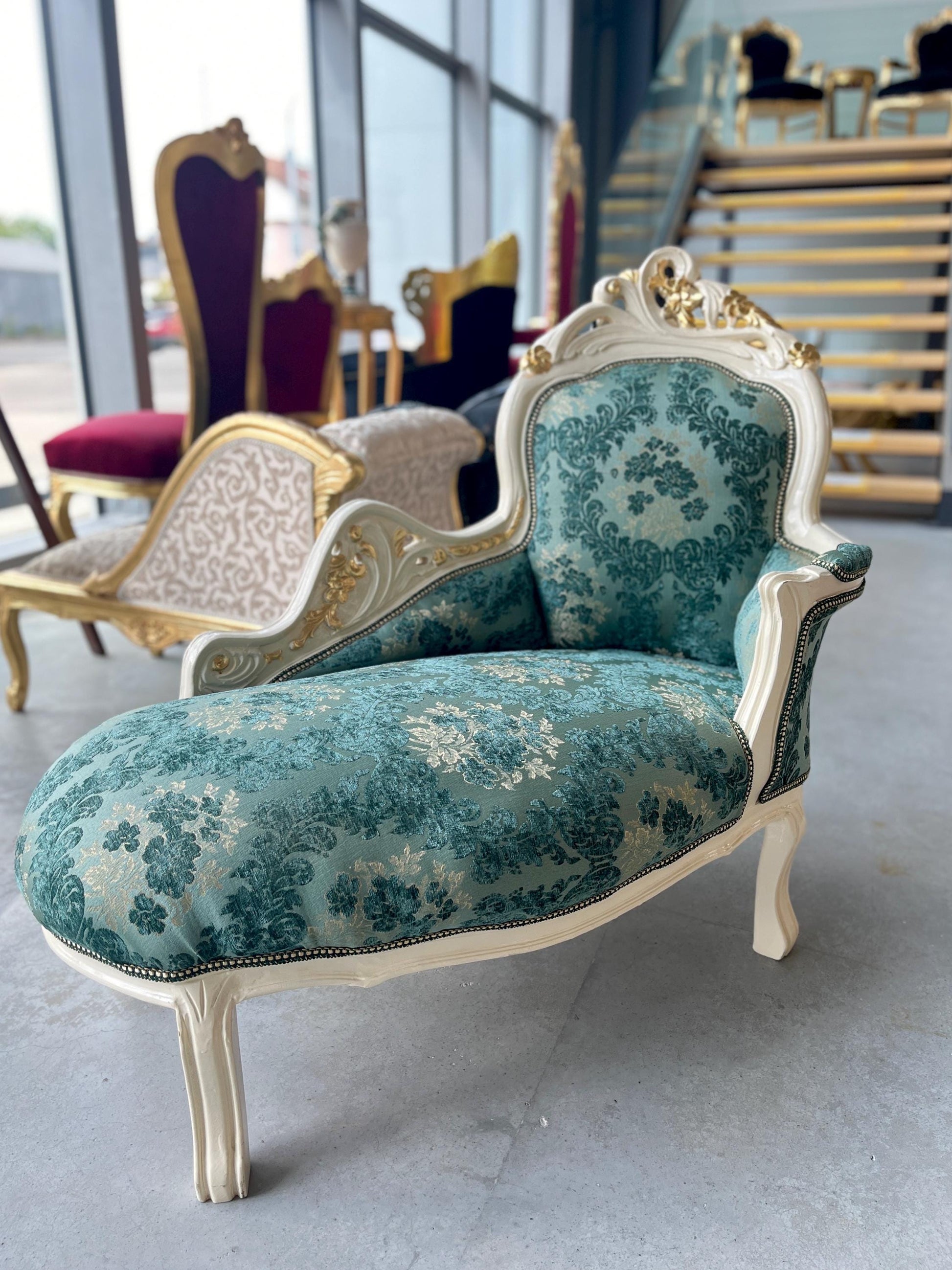 Small Chaise Longue French Louis Style in Flower Pattern Retro Baroque Style Bench in Velvet Green Velvet Pink for Home Decor