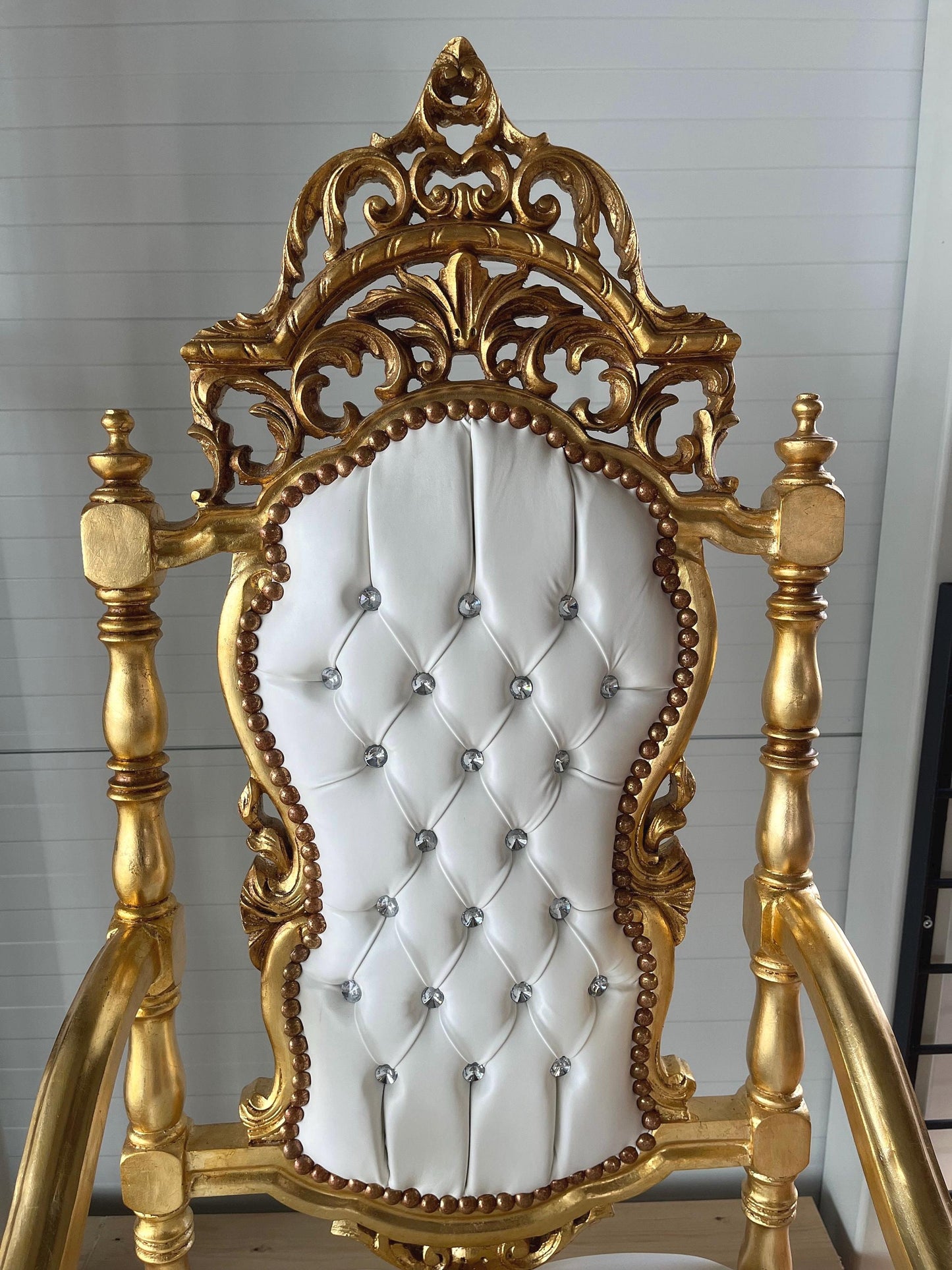 Throne Italian Barock Rococo Style Armchair Royal Antique Style Chair Gold Finish White Leather Like
