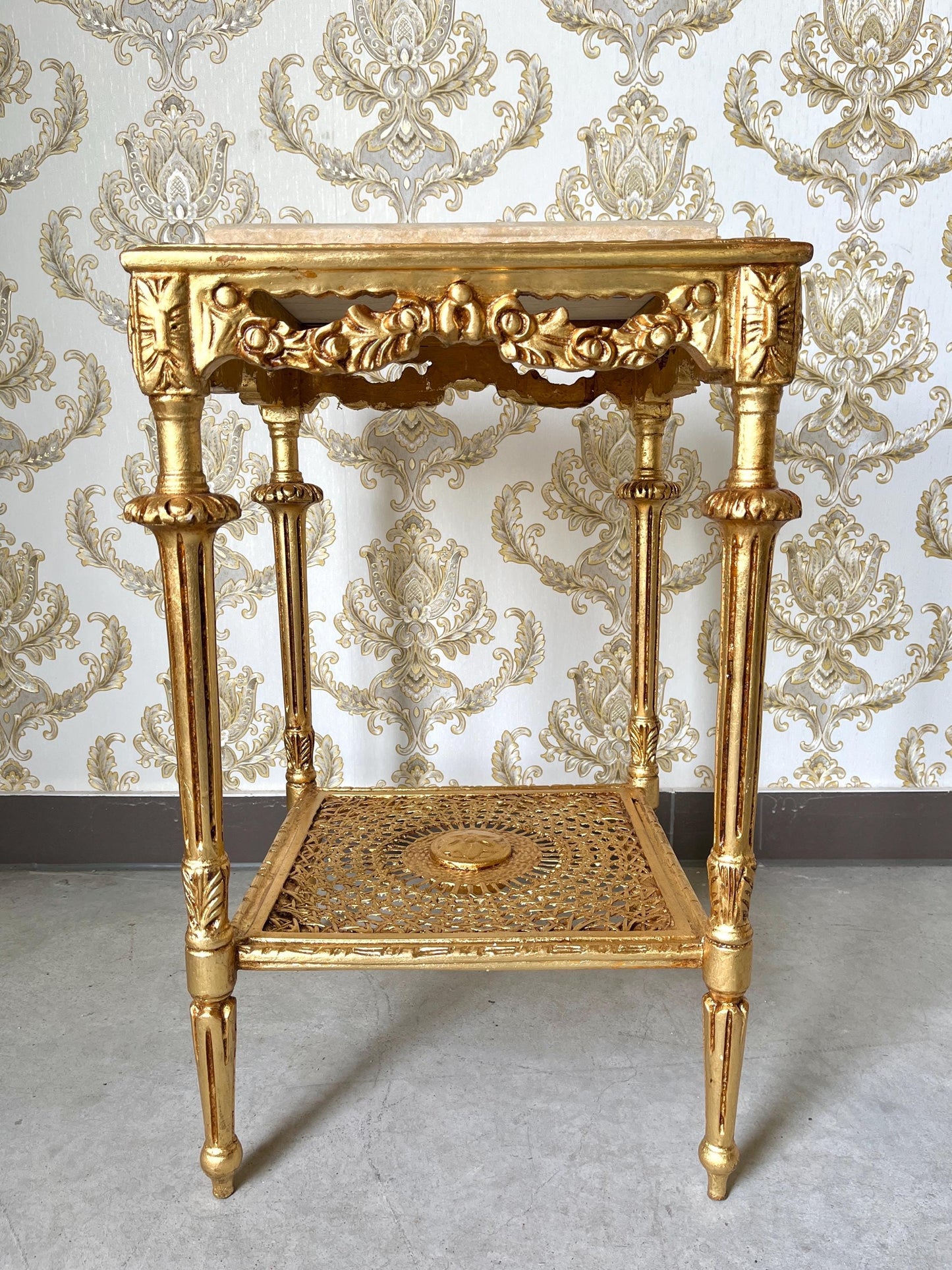 Side Table Gold & Beige Color Marble Top Retro Baroque Style Wooden Coffee Table, Gold Tea Table in Gold Finish for Home Decor