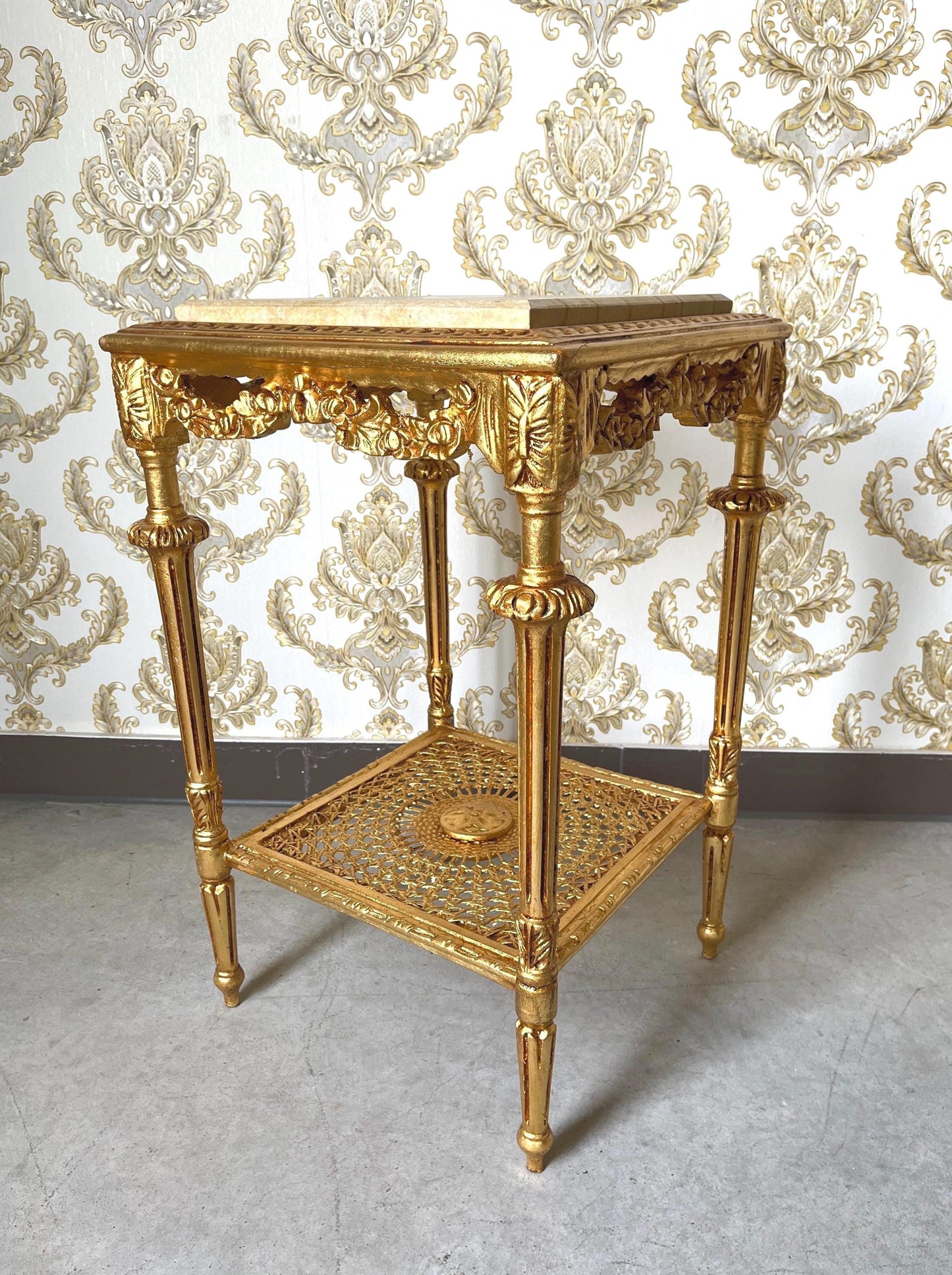 Side Table Gold & Beige Color Marble Top Retro Baroque Style Wooden Coffee Table, Gold Tea Table in Gold Finish for Home Decor